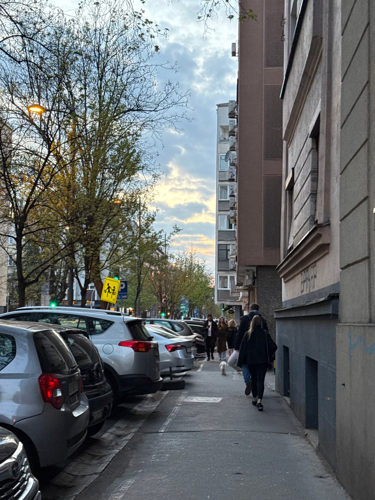 Spring afternoon scenes captured across Belgrade neighborhoods