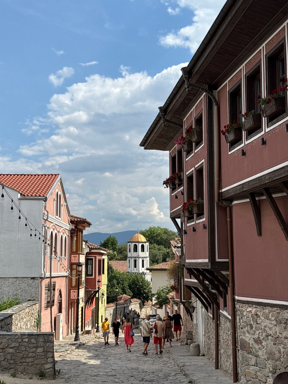 Afternoon in Plovdiv's old town: streets, murals, and a cat