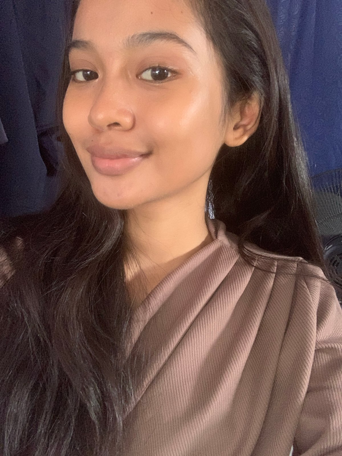 Selfie session in Sungai Meriam, various poses and expressions
