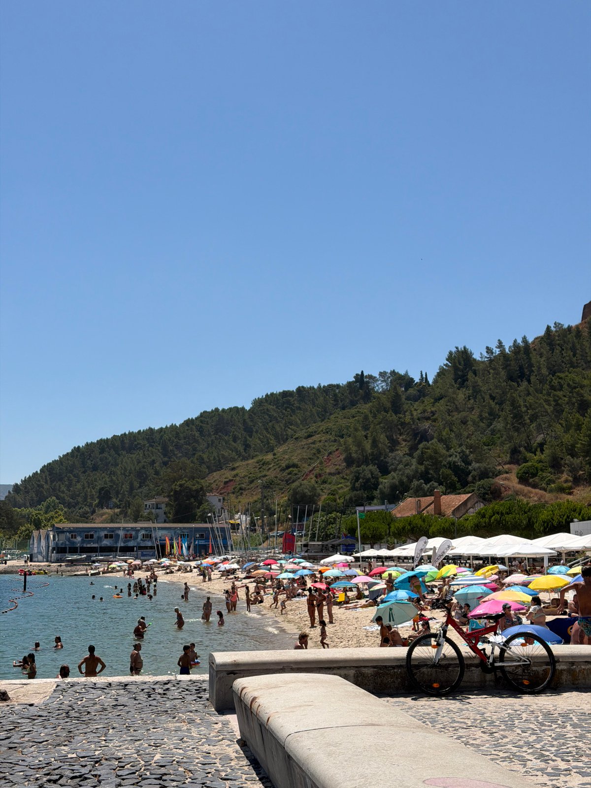 Sunny afternoon around Setúbal's beaches, estuary, and historic landmarks
