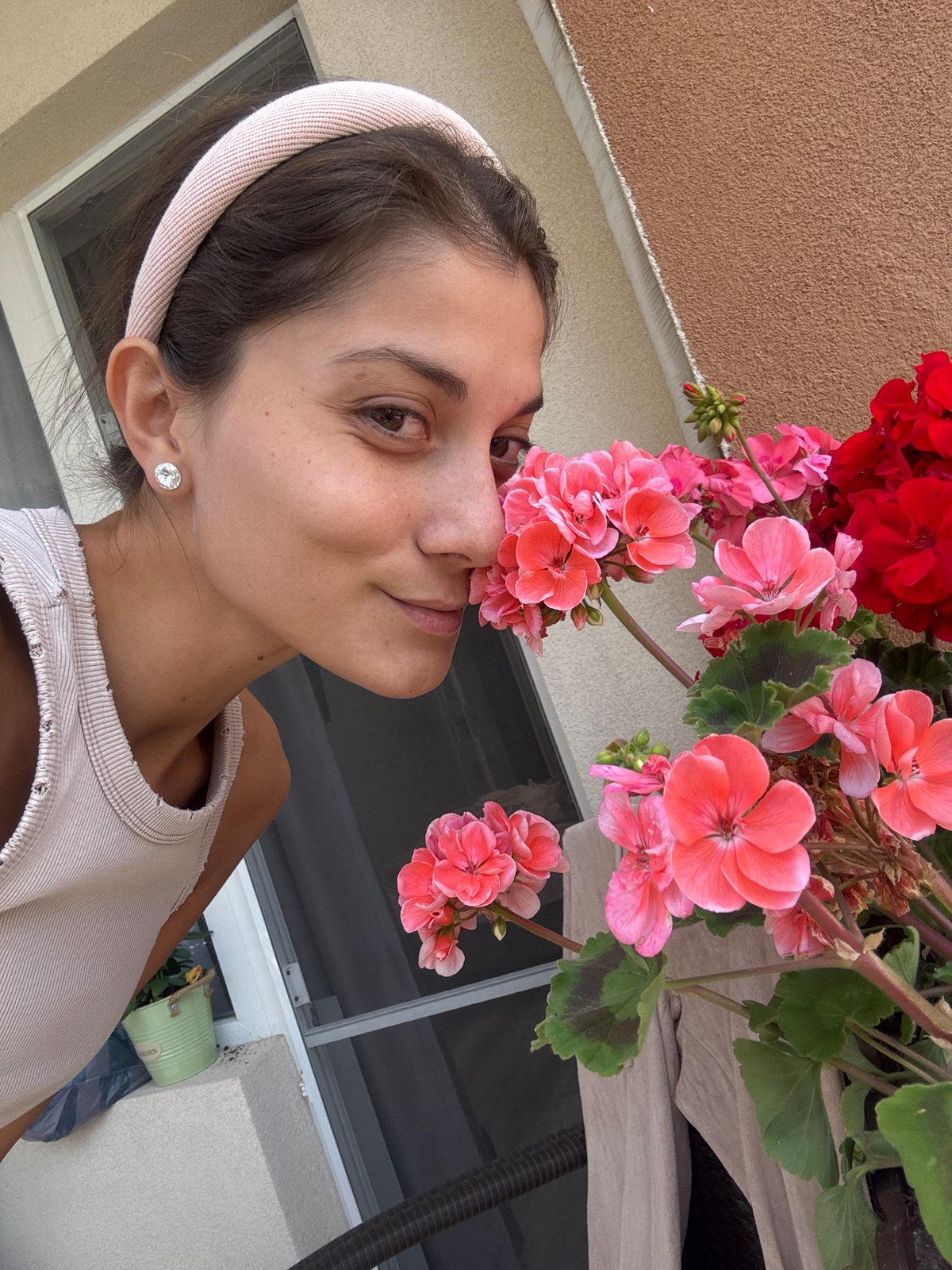 Burgas resident captures spring flowers and city buses