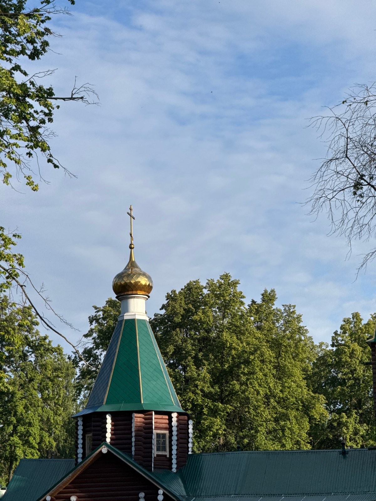 Young people enjoy afternoon basketball and socializing in Chaikovsky