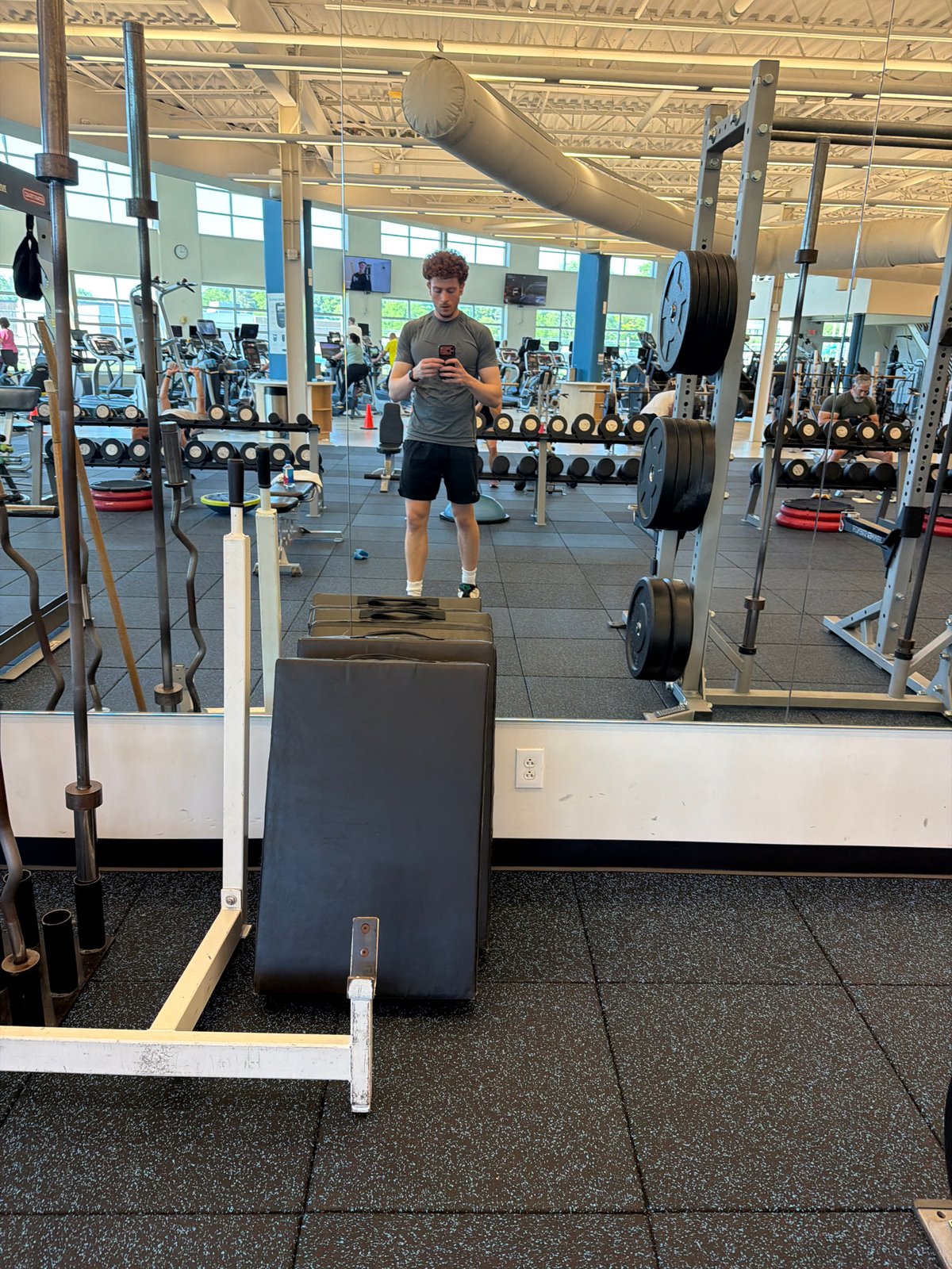 Man Takes Multiple Gym Selfies in Beachwood Fitness Center