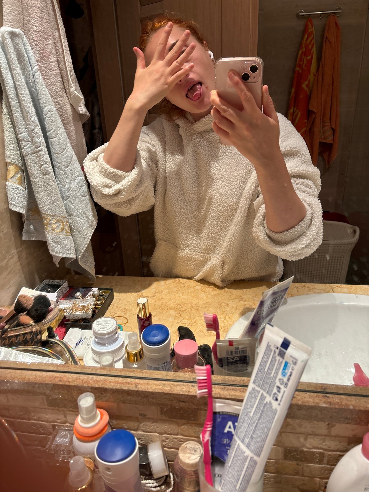Woman documents evening routine in Budva apartment