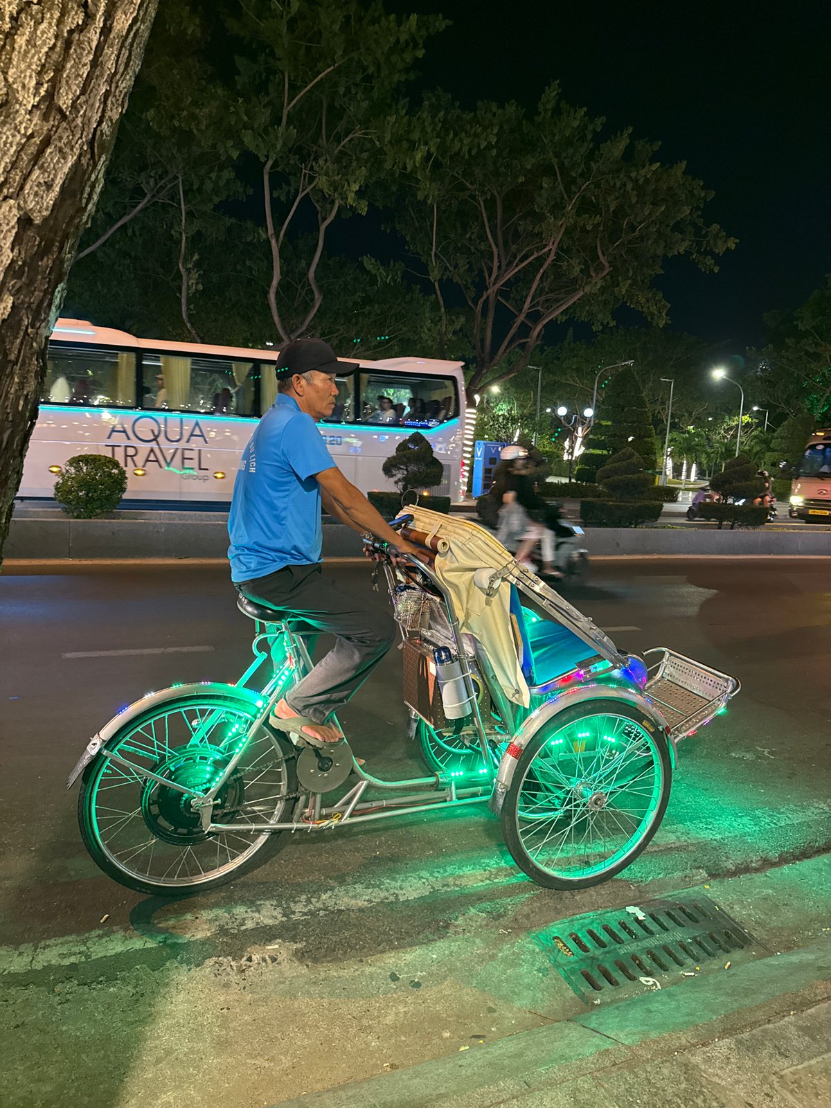 Evening street life and dining documented in Nha Trang