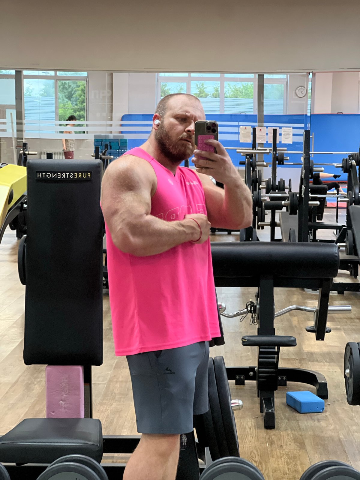 Gym selfies from a single session in Chaikovsky, Russia
