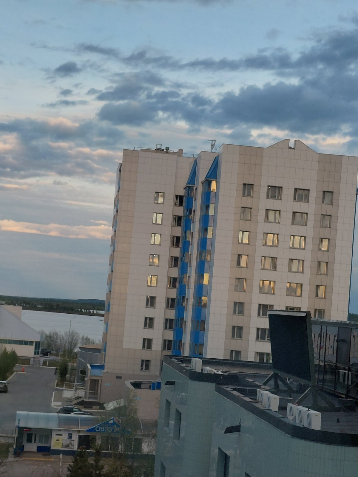 Nadym resident documents colorful sunset over Russian Arctic city