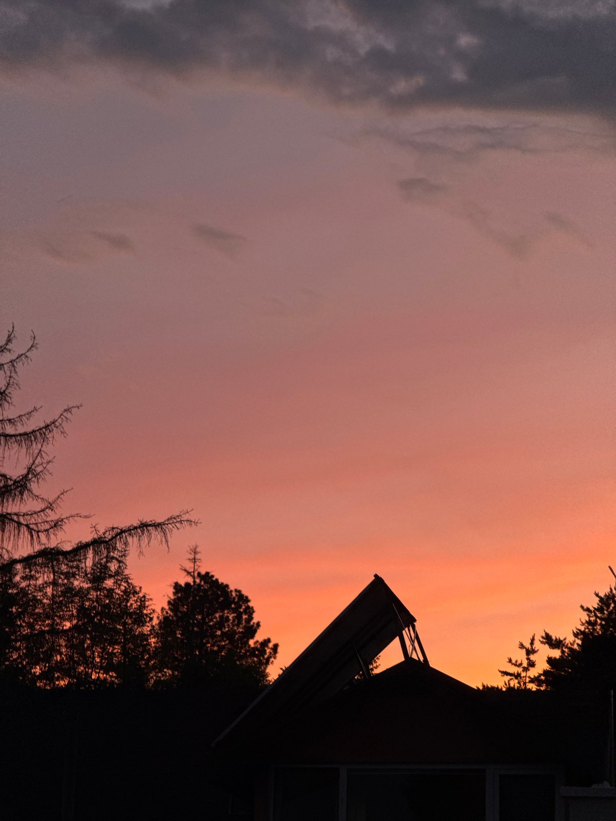 Sofia residents document dramatic sunset and birthday celebration scenes
