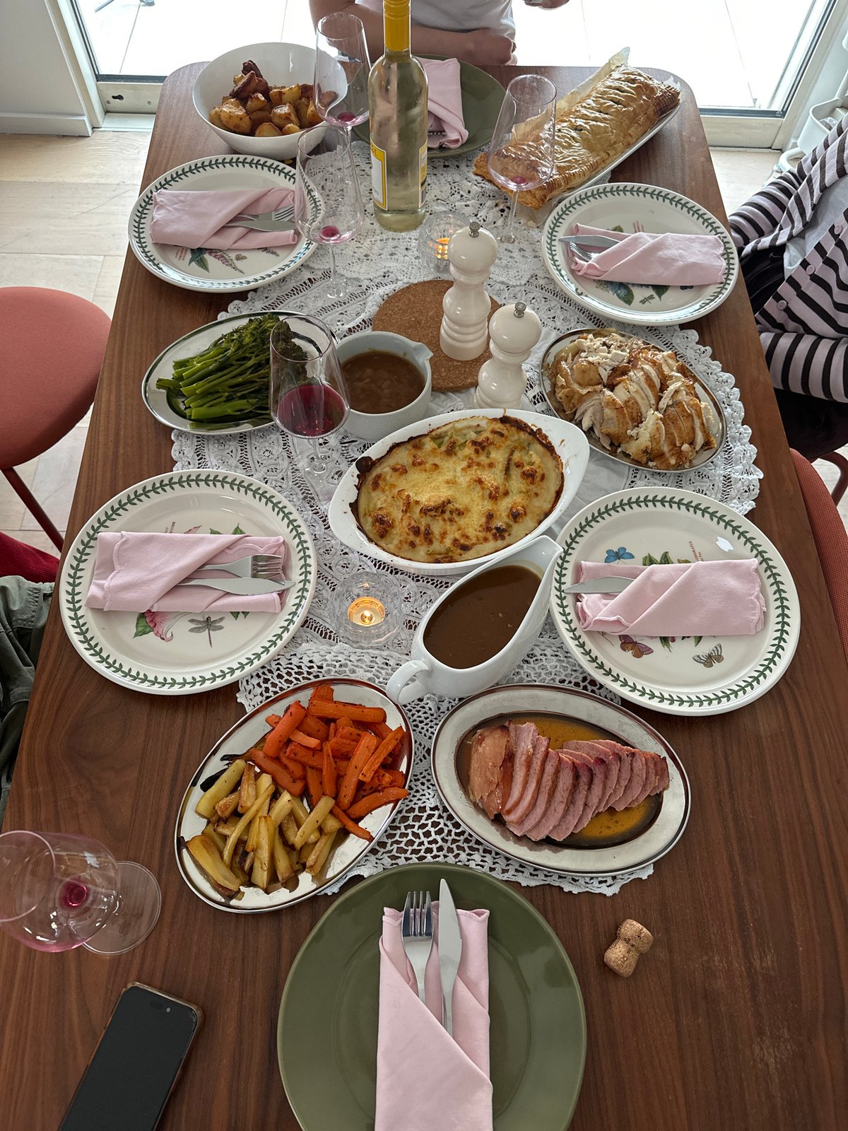 London residence hosts elaborate dinner spread Sunday afternoon