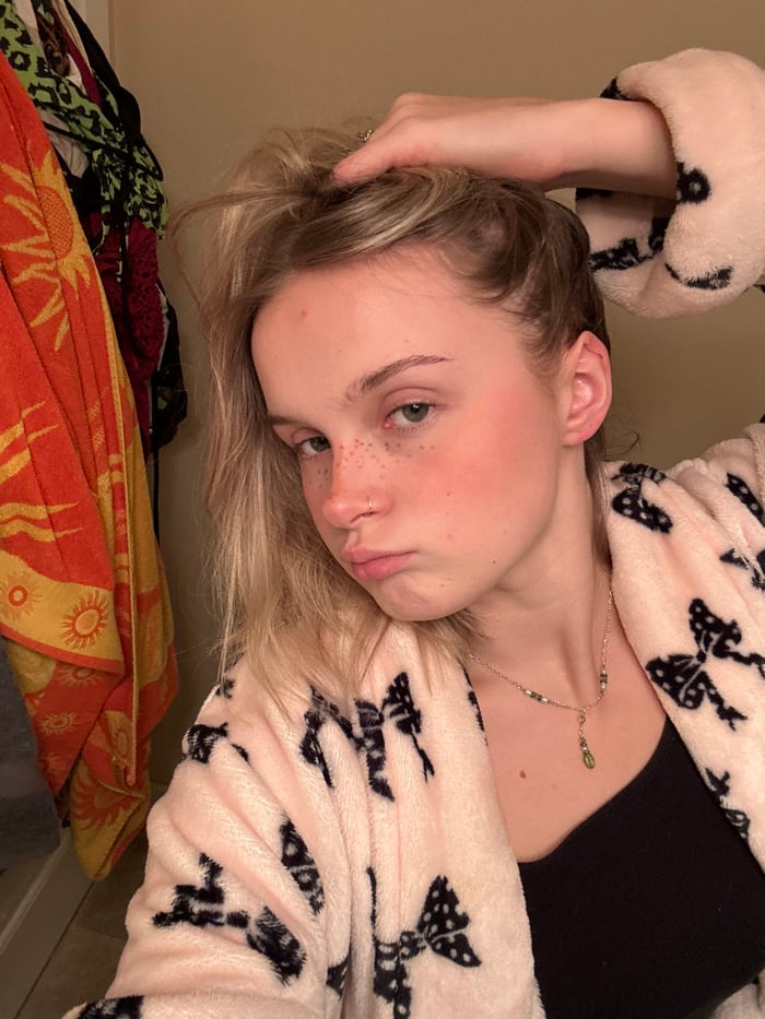 Woman takes morning bathroom selfies in Whistler resort town