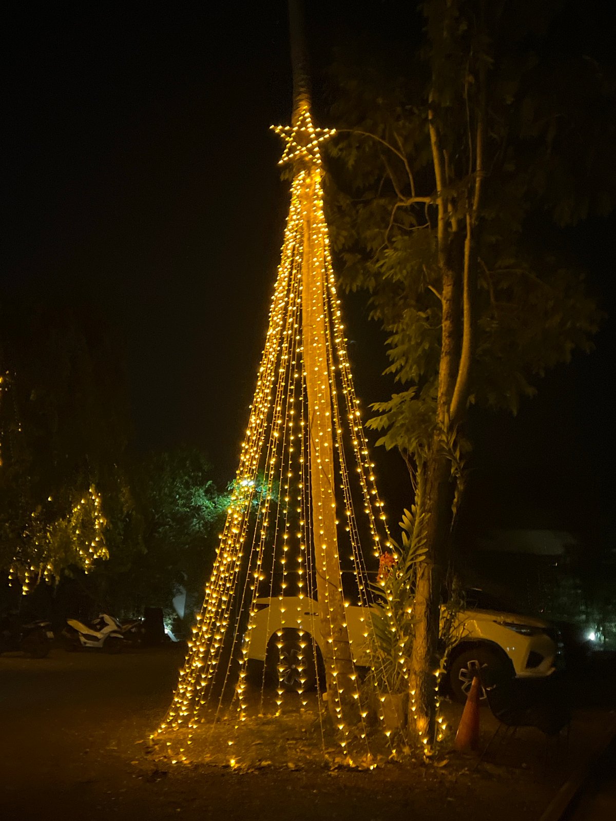 A Ban Bang Rak evening: street dining, lights, and local life