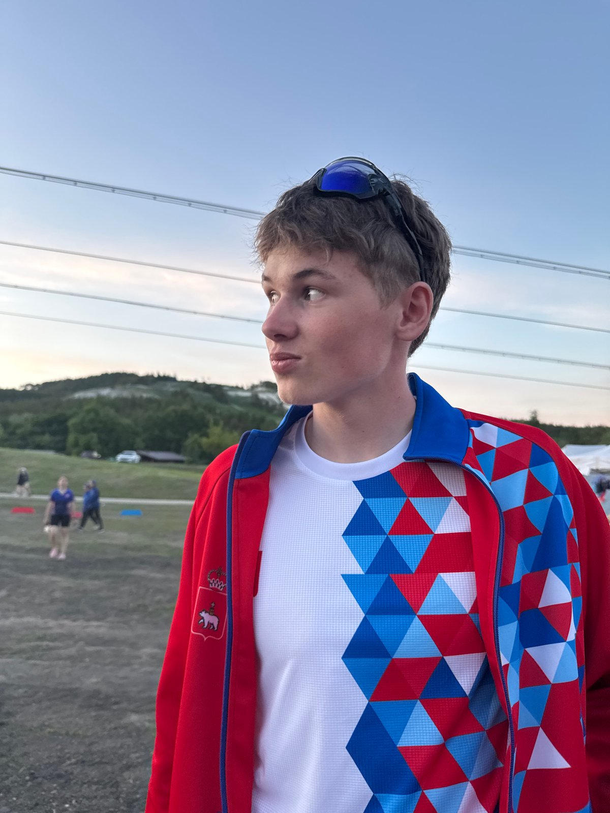 Two young people spotted in outdoor area in Khvalynsk