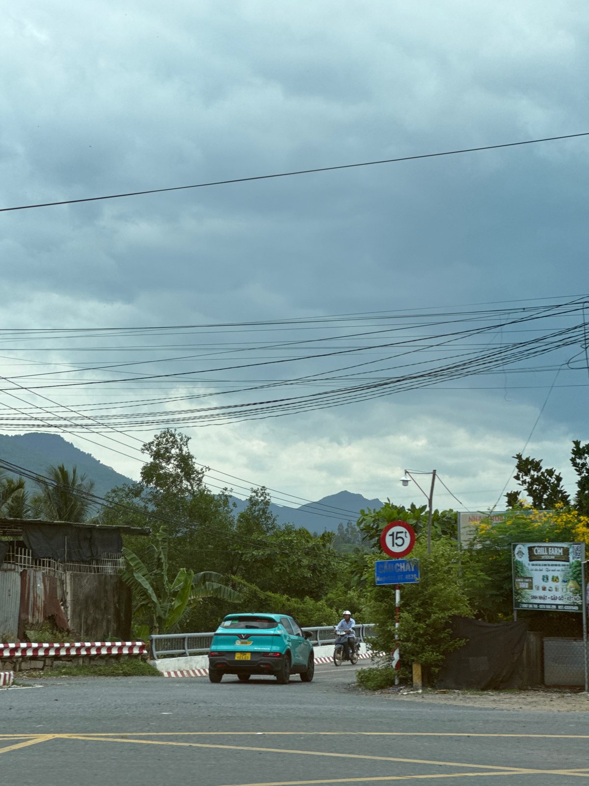 Rice fields and road traffic on a cloudy morning in Nam Ninh Hòa
