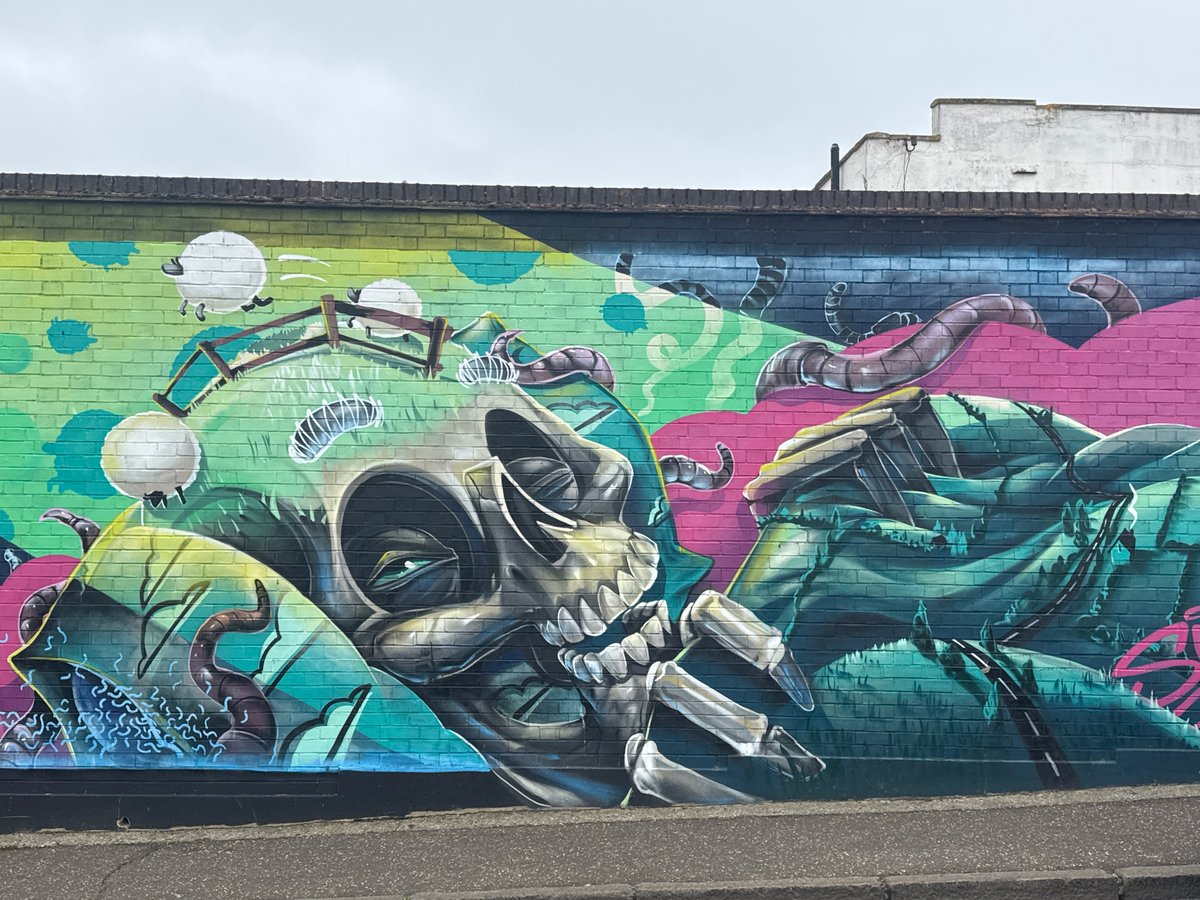 Surreal skull mural spotted on Southend-on-Sea brick wall