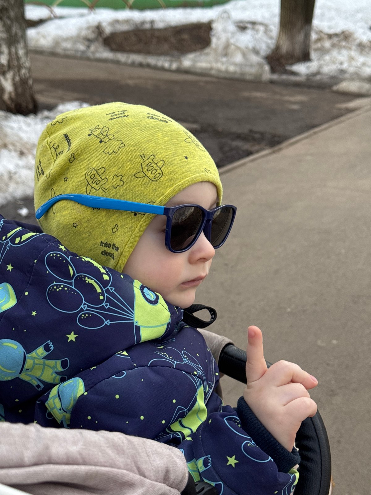 Mother and child enjoy afternoon outing in Izhevsk