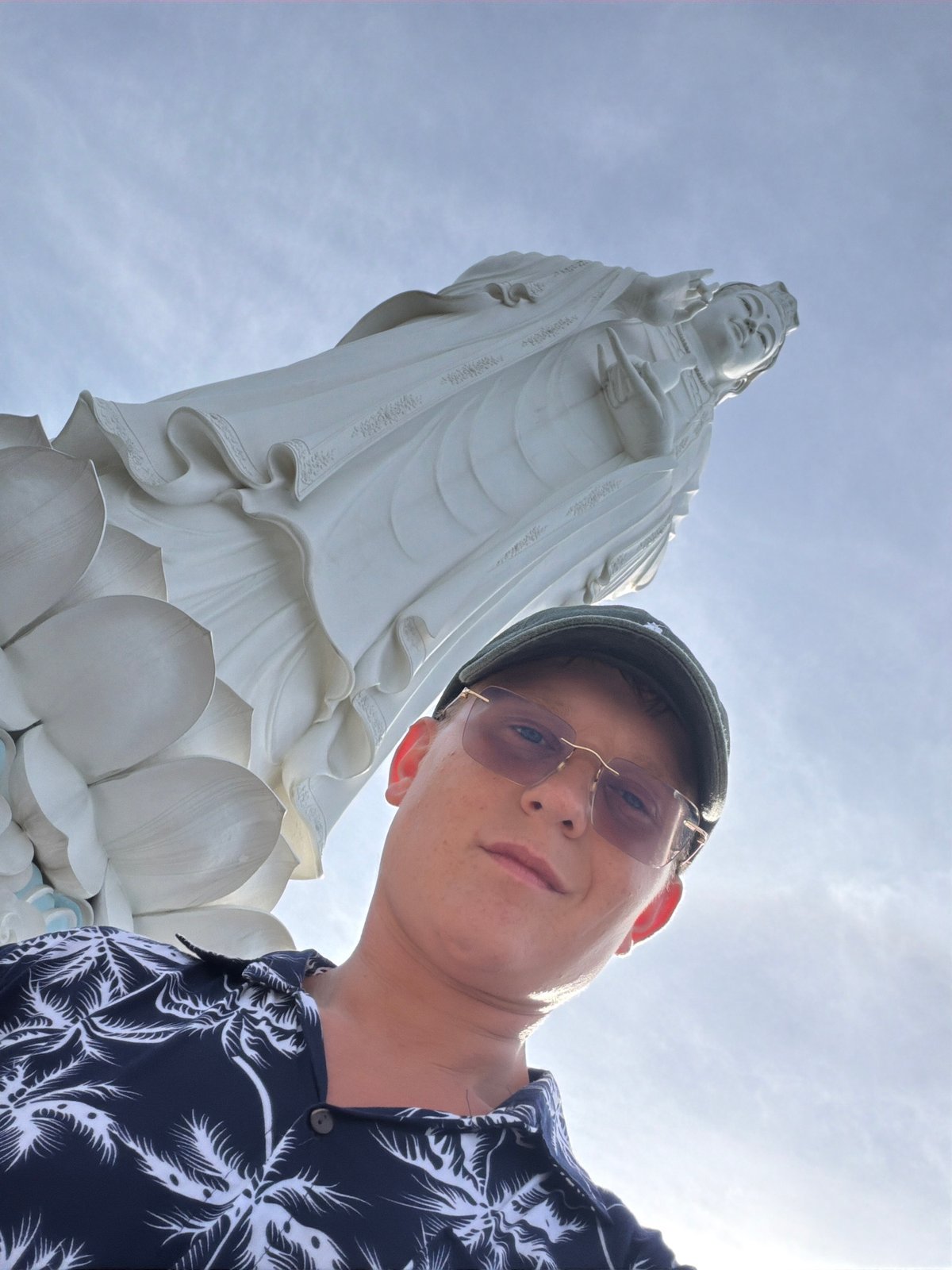Late-night visitor explores Linh Ung Pagoda complex in Vietnam