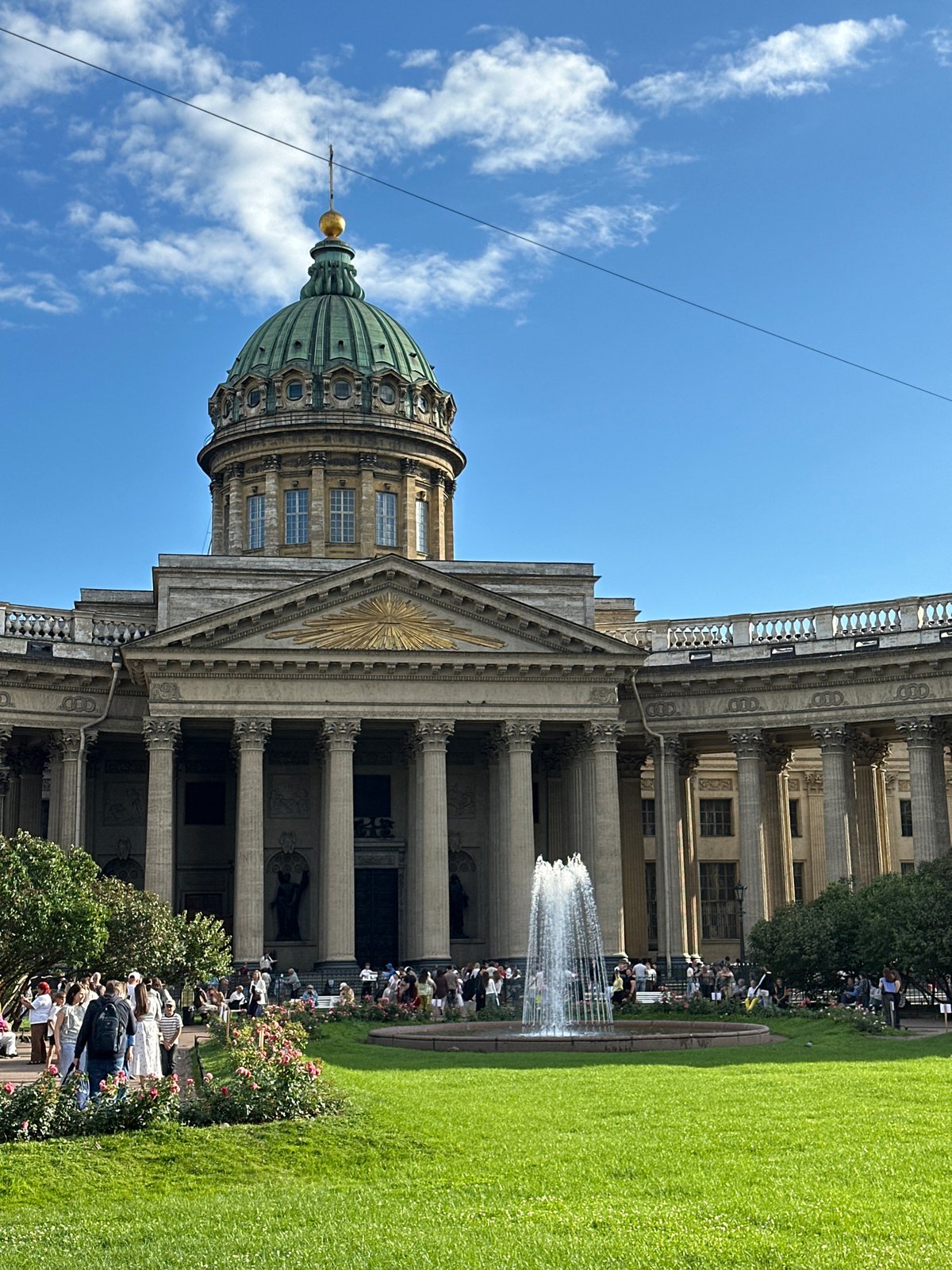 Sunny afternoon along Nevsky Prospekt near Kazan Cathedral