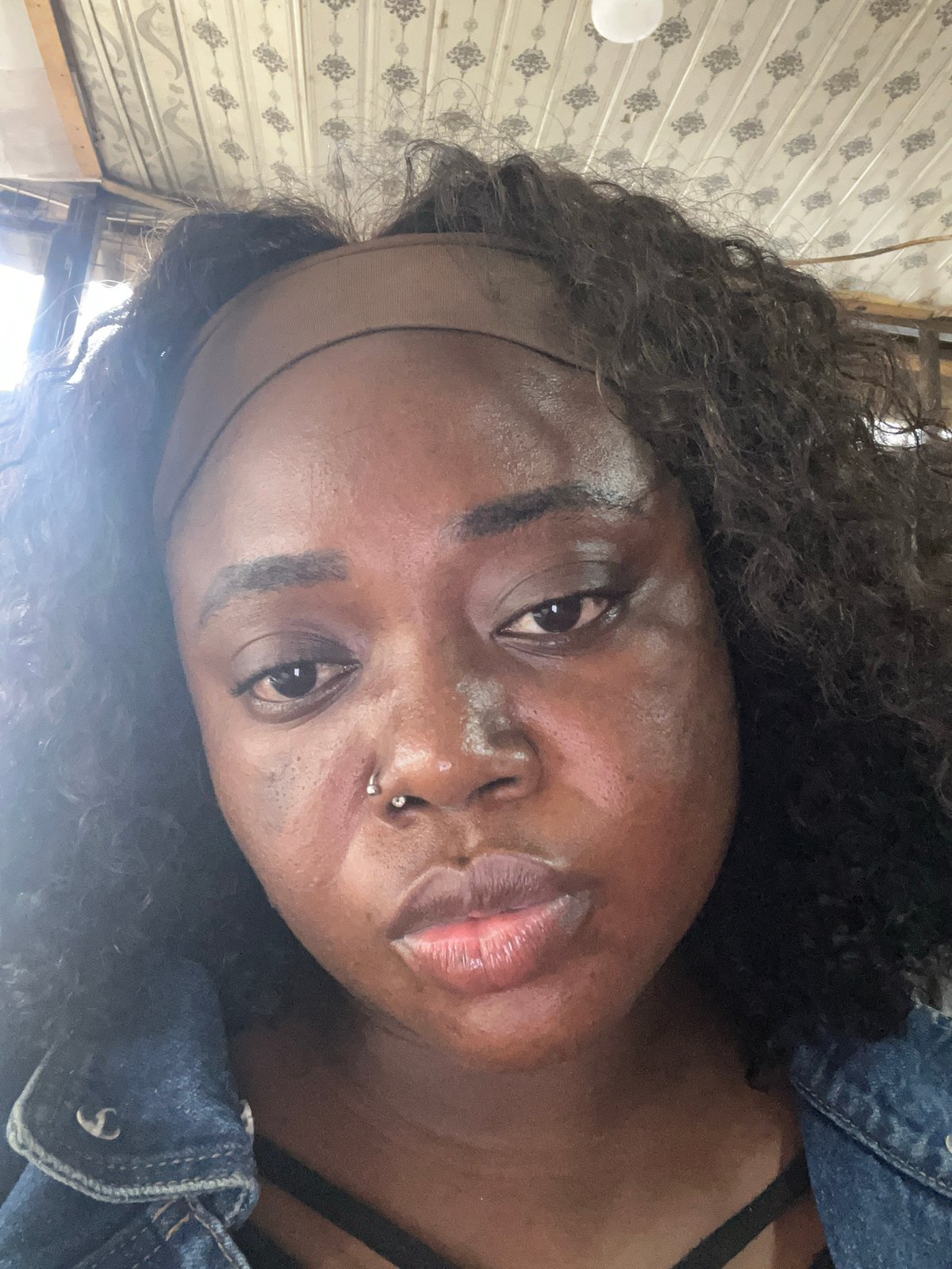 Everyday scenes from a Abuja neighborhood: salon, streets, and selfies
