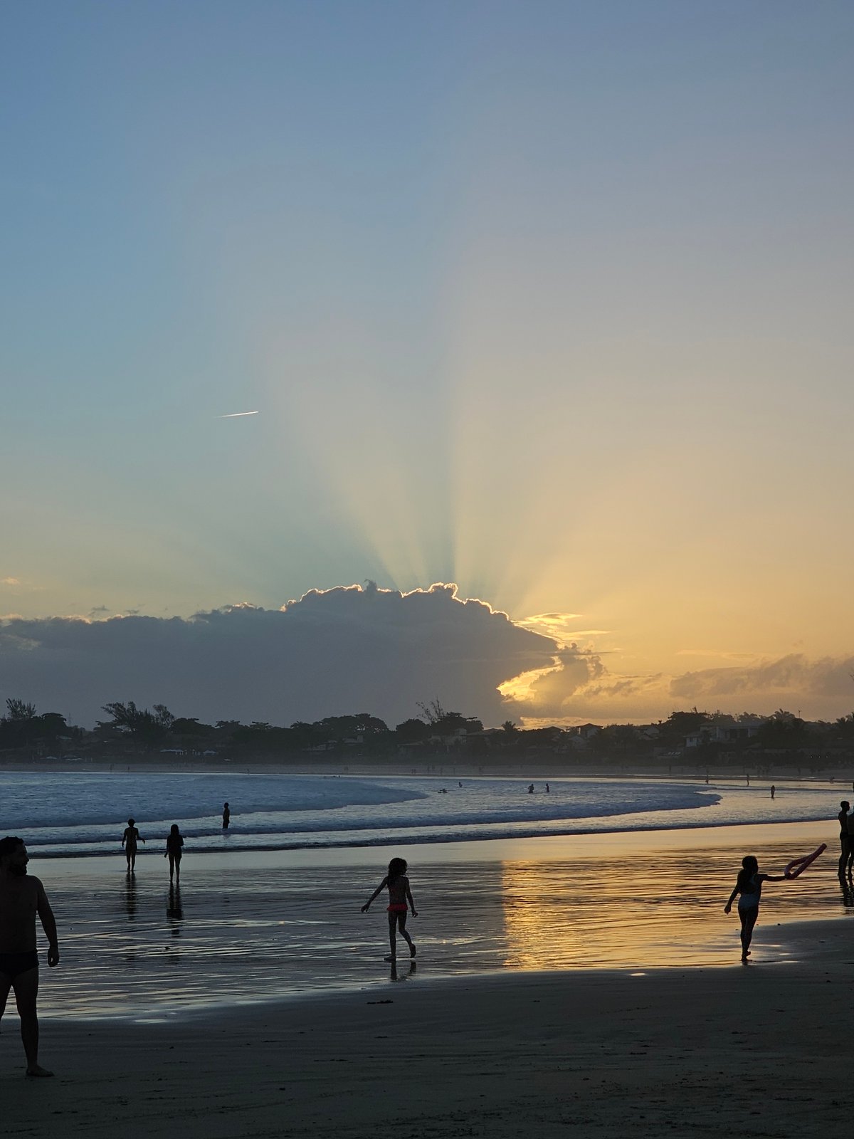 Sunset observed at Armação Dos Búzios beach, Brazil