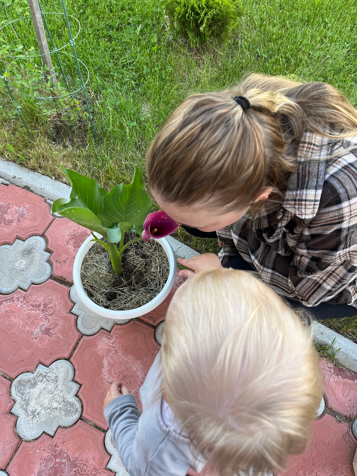 Family moments captured during afternoon in Chaikovsky, Russia