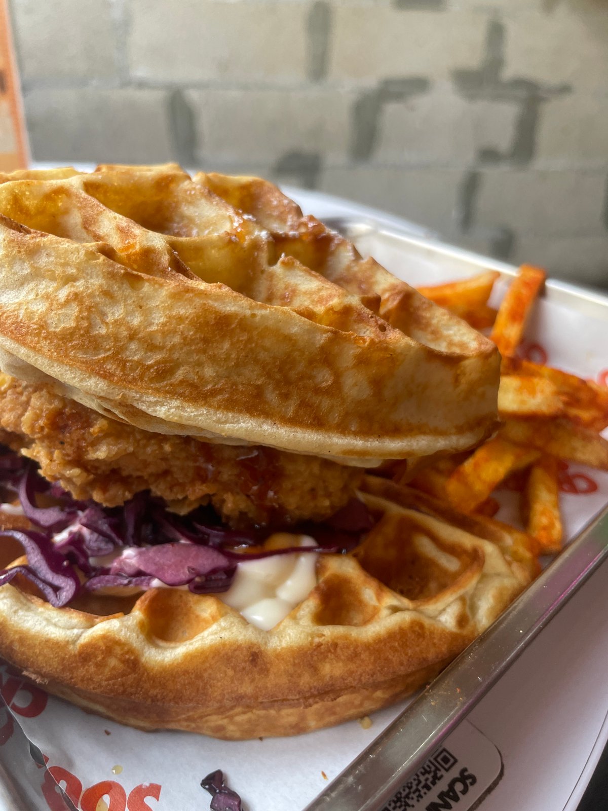 Person documents afternoon walk through Paris streets and meal