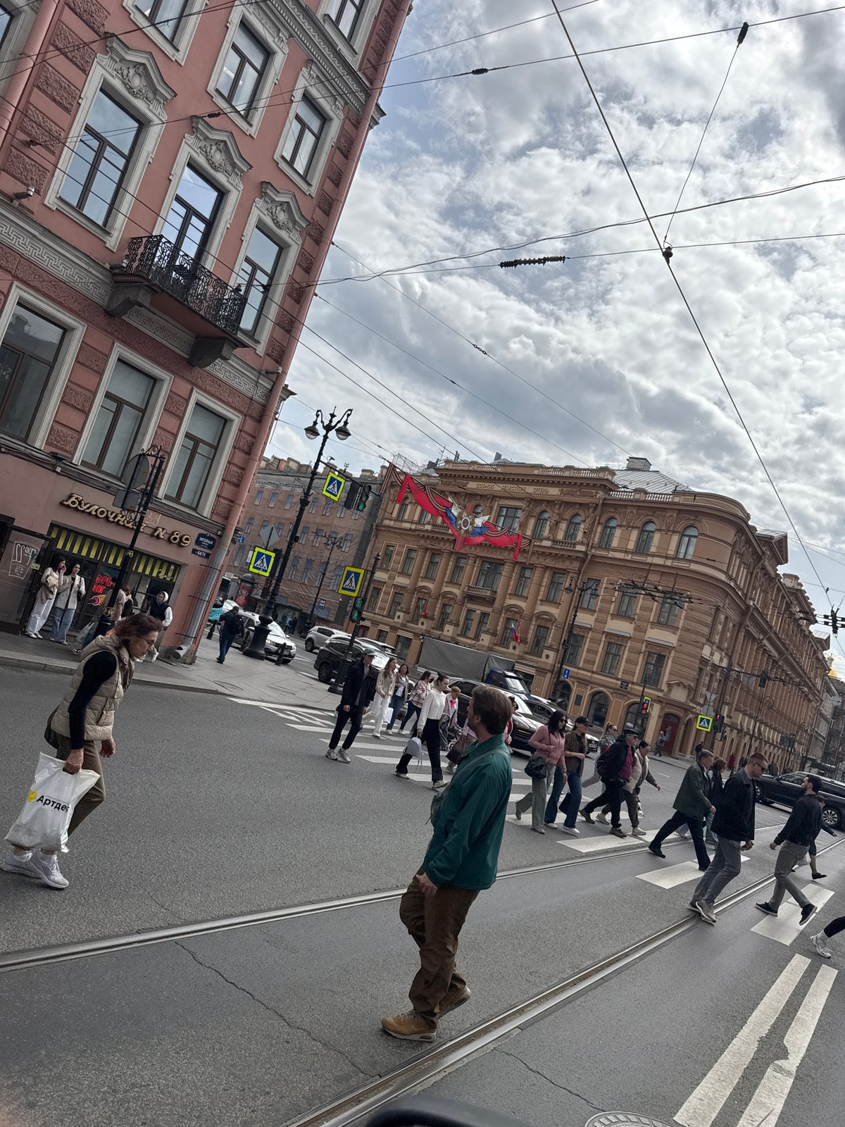 Morning street life documented across Saint Petersburg