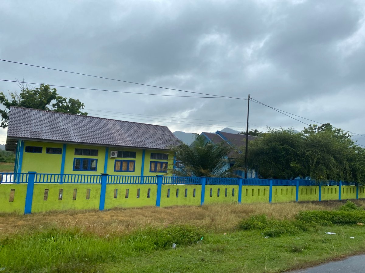 Rural landscapes, rice paddies, and a shared meal on a mat