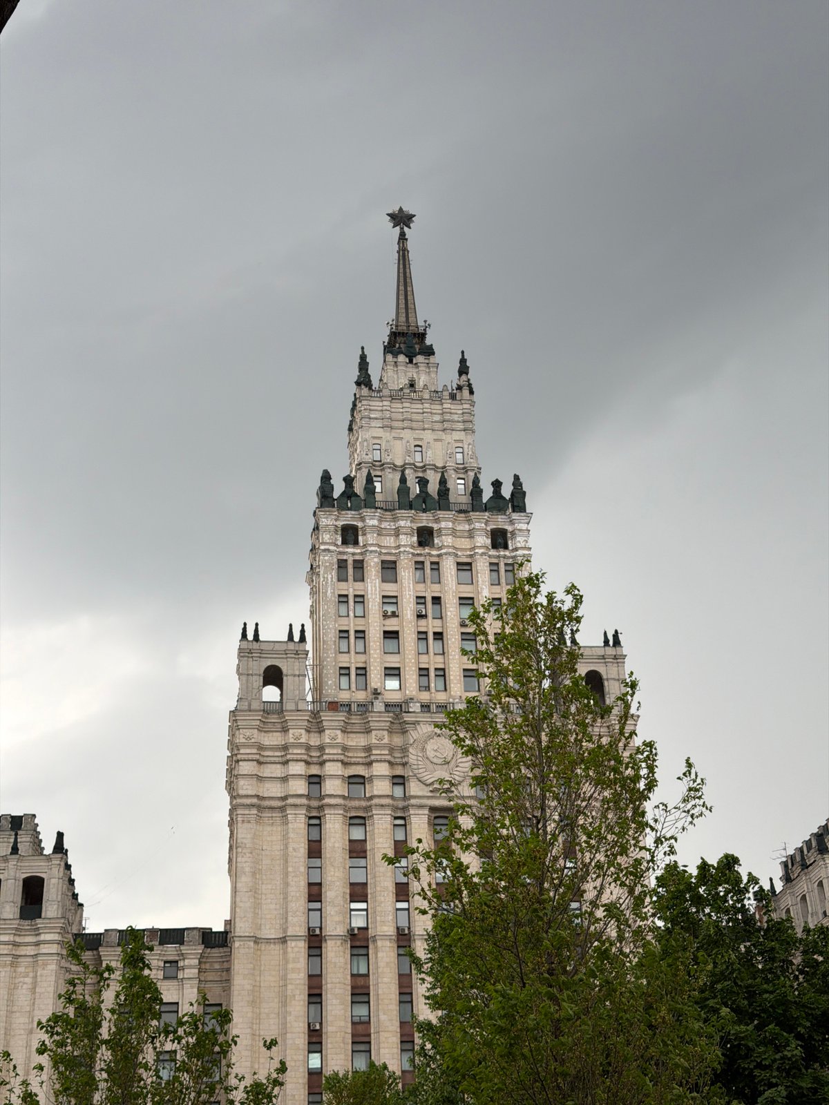 Spring afternoon photography tour captures diverse Moscow landmarks and scenes