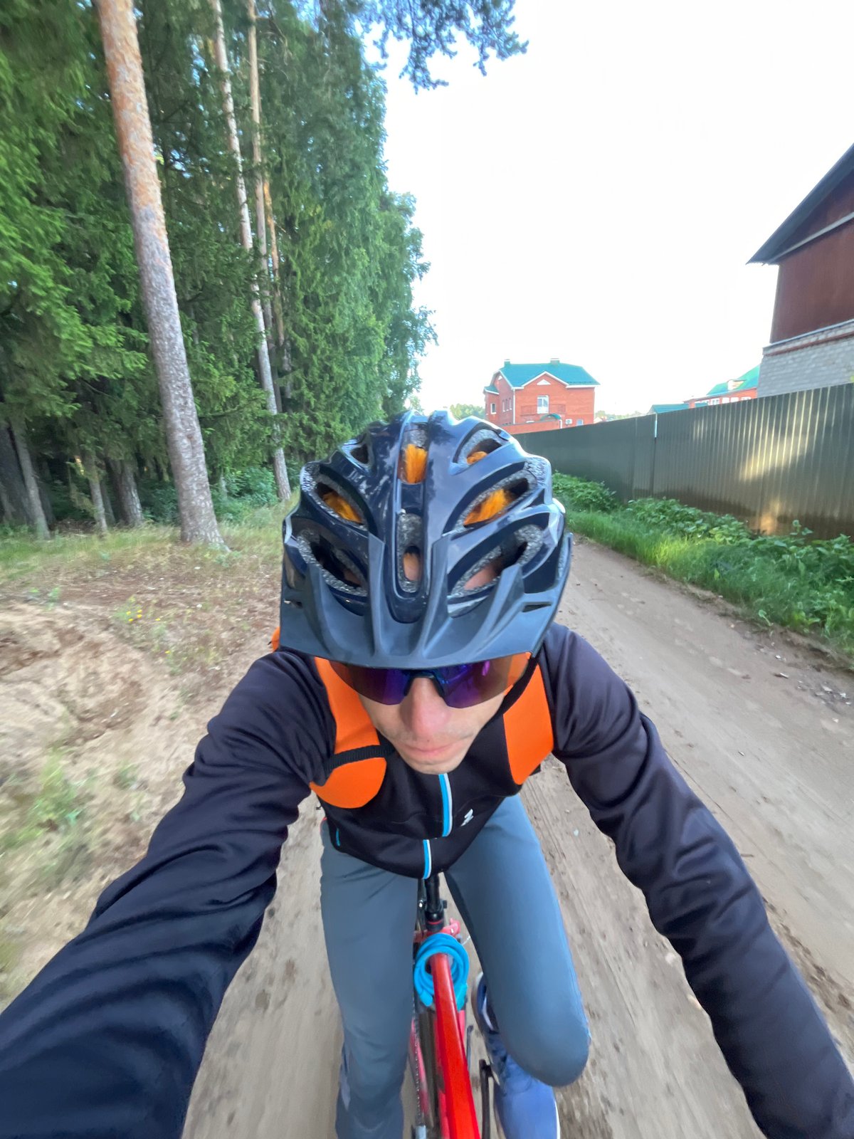 Late-night bike ride through Chaikovsky with wildflower pit stops