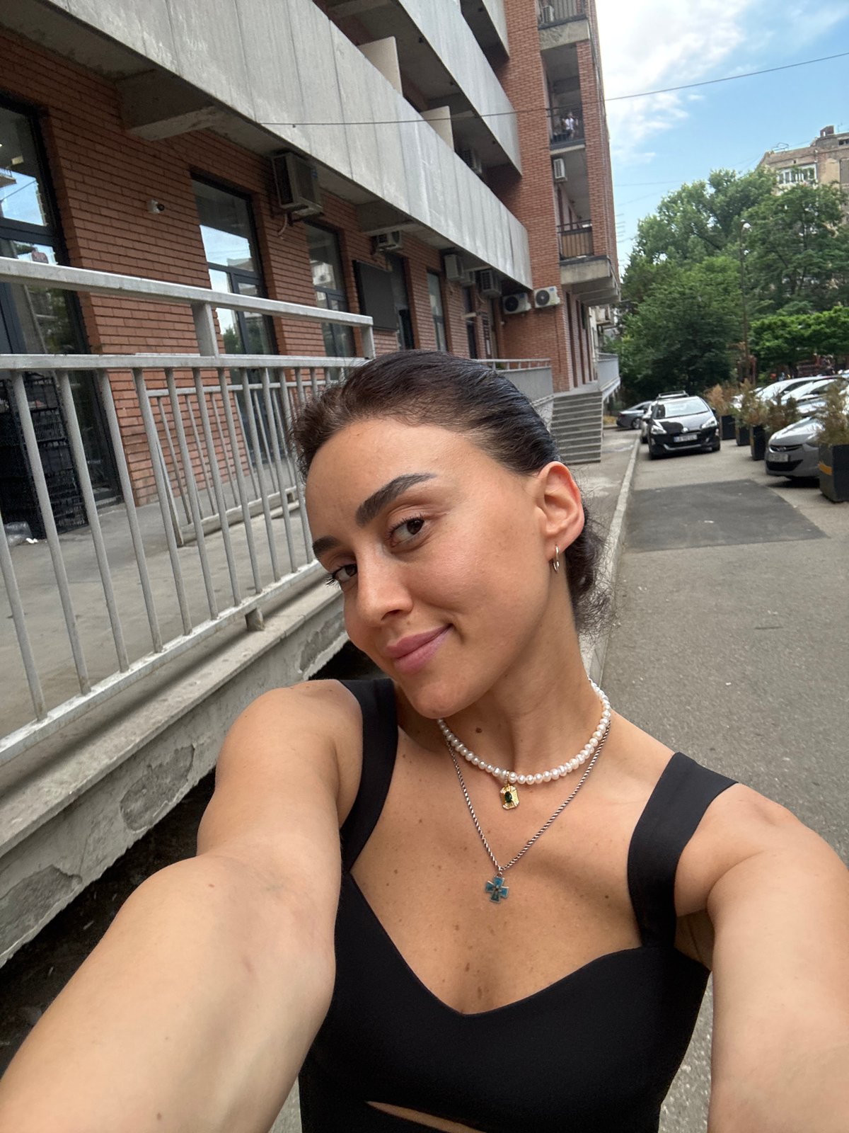 Afternoon around Tbilisi: selfies, street traffic, and graffiti