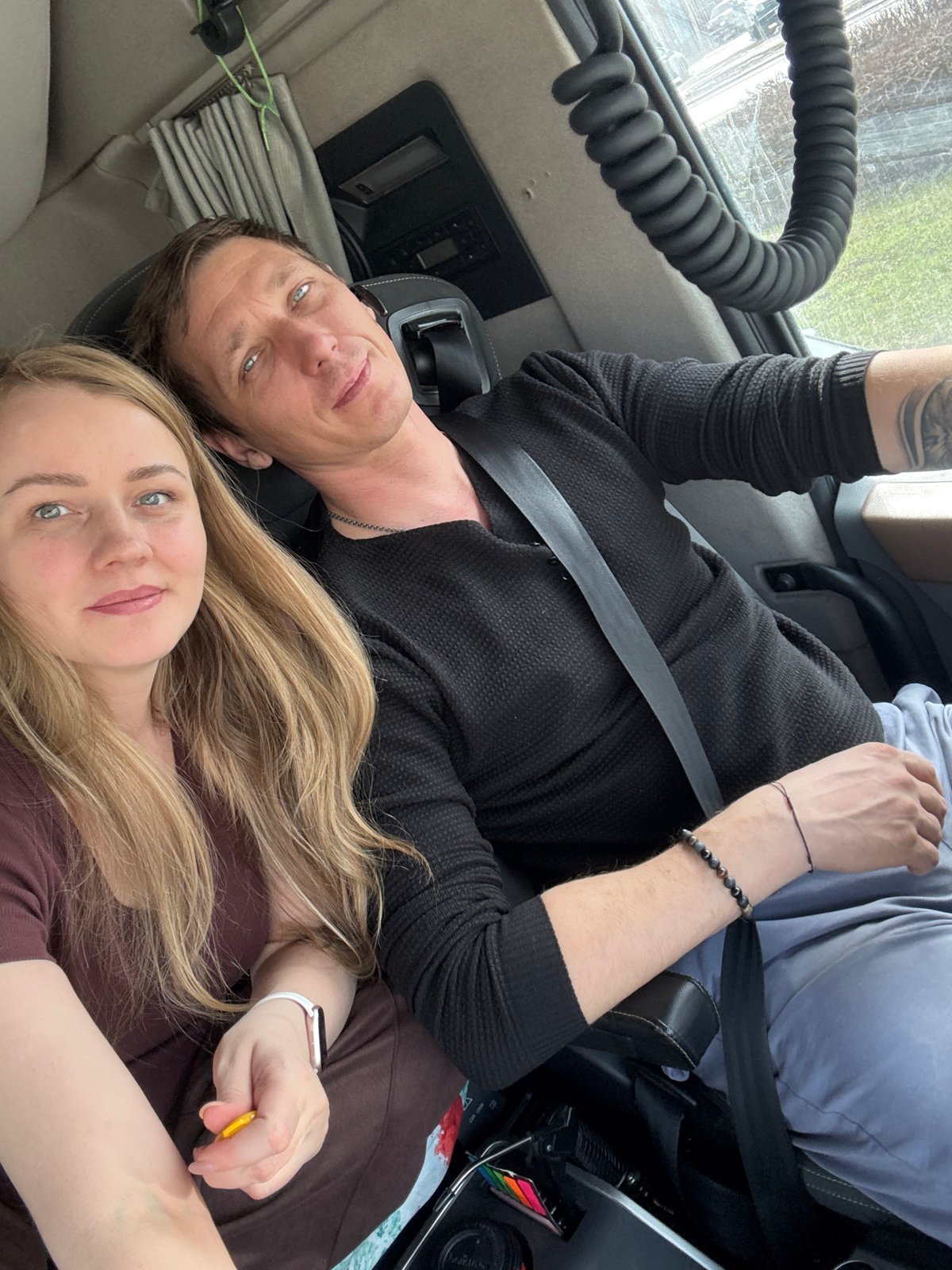 Man and woman spotted inside vehicle in Izhevsk, Russia