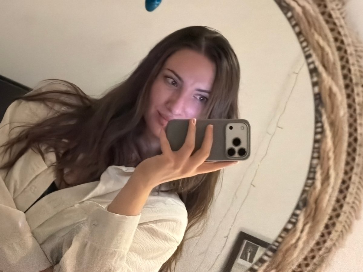 Quiet evening in: selfies, cats, and food in Sharm El Sheikh