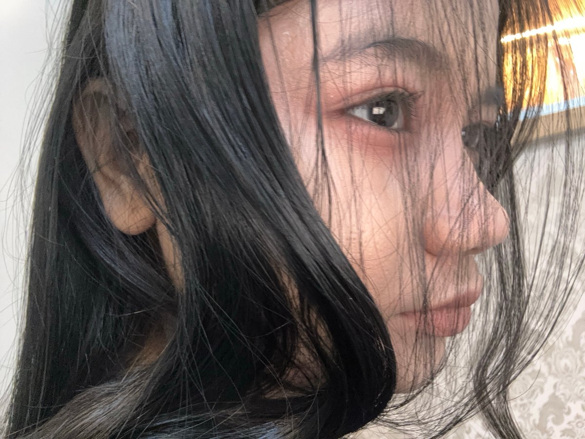 Woman documents visit to Alexandra salon in North Jakarta