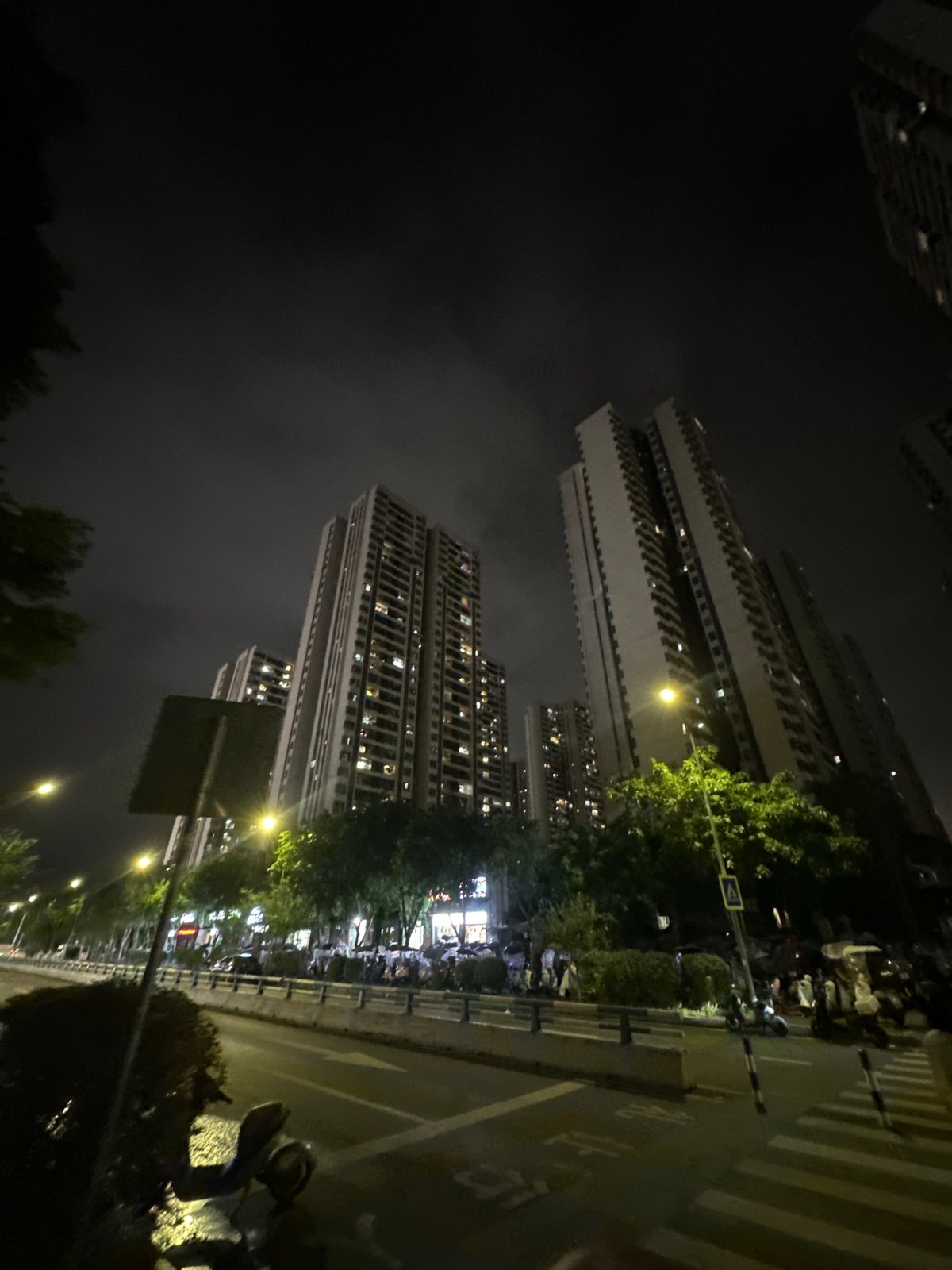 Evening street life documented in Chongqing High-tech Zone