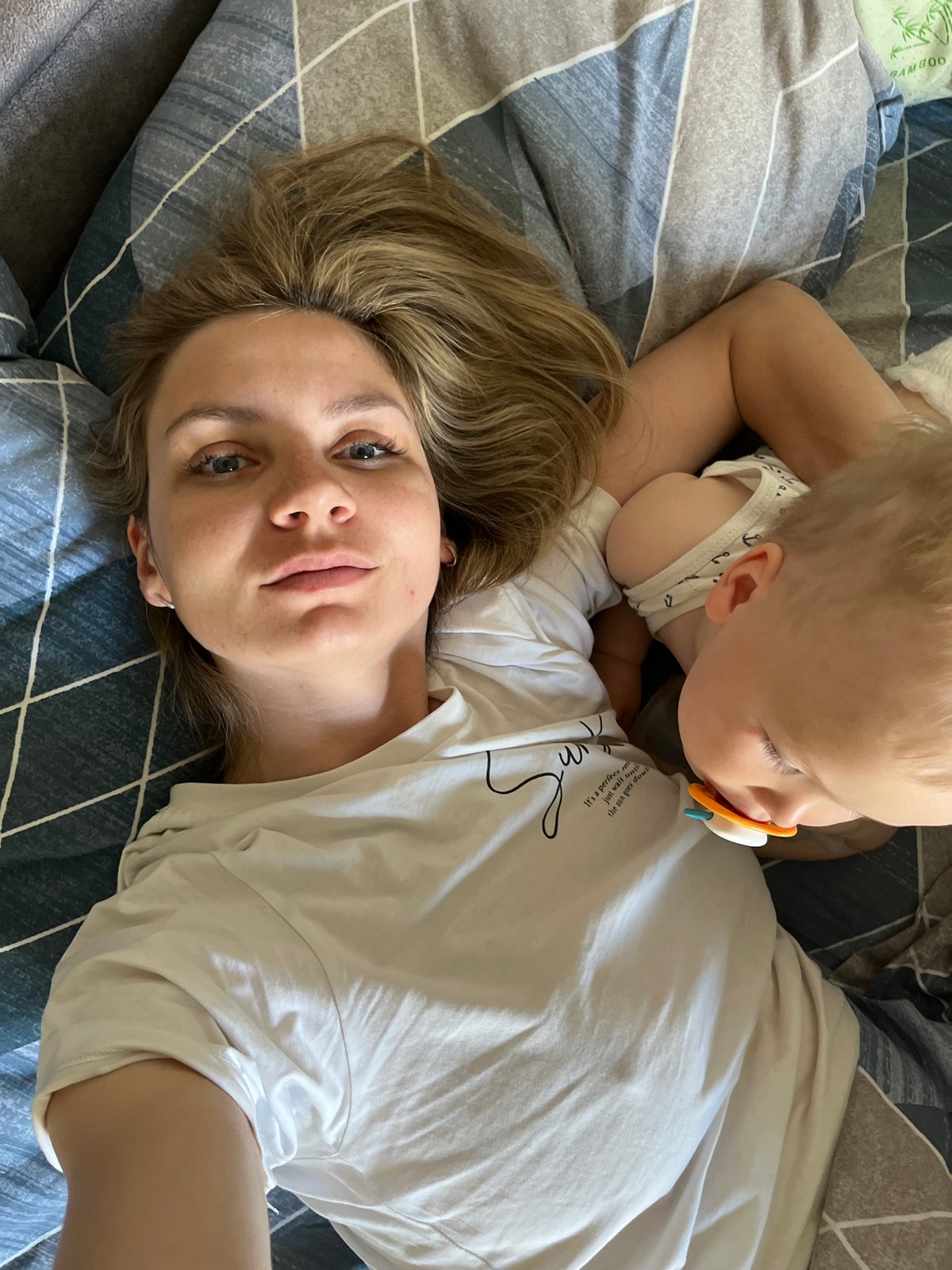 Morning family life and daily routines documented in Chaikovsky, Russia