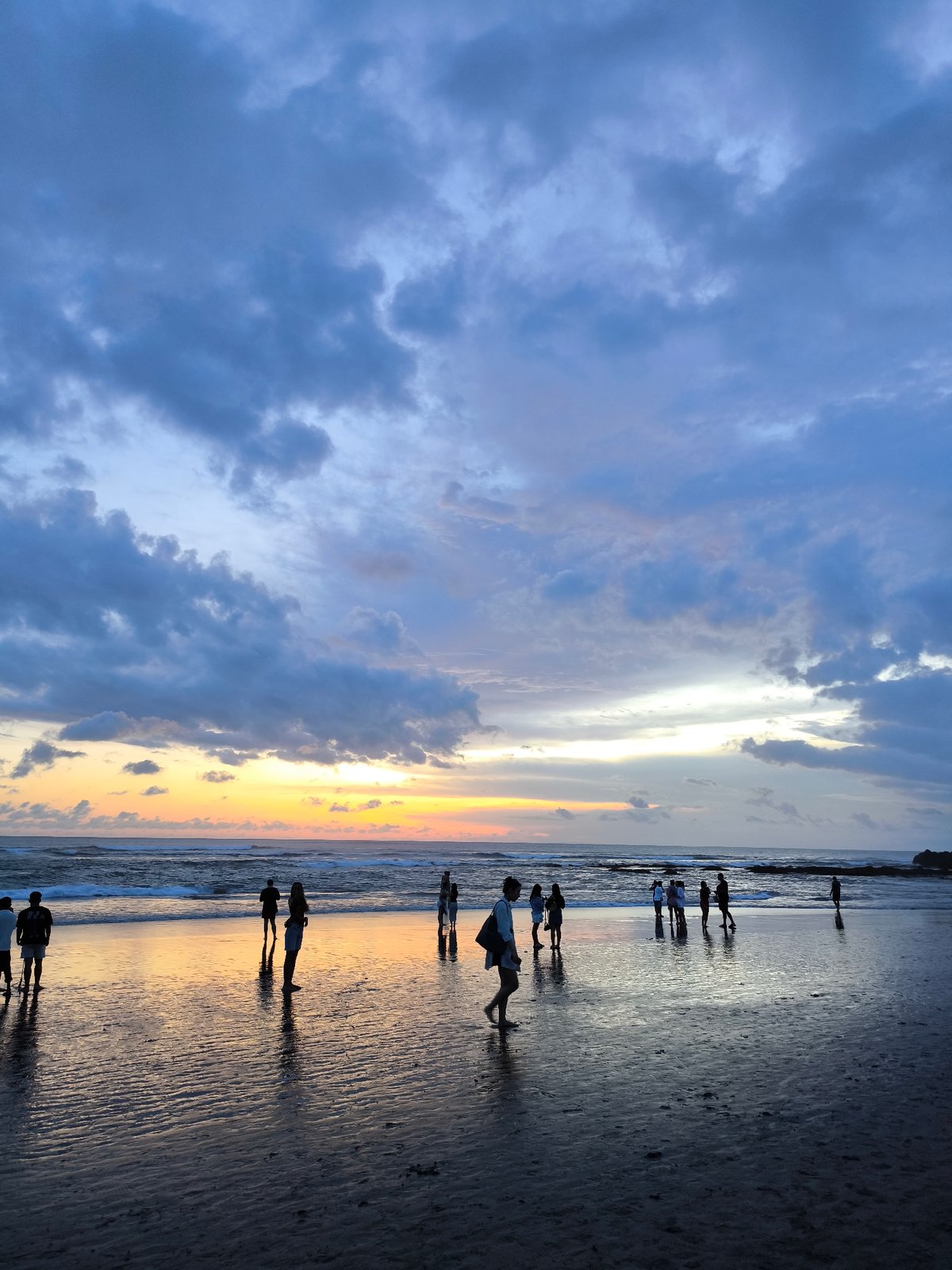Sunset beach gathering draws crowds to Canggu shores