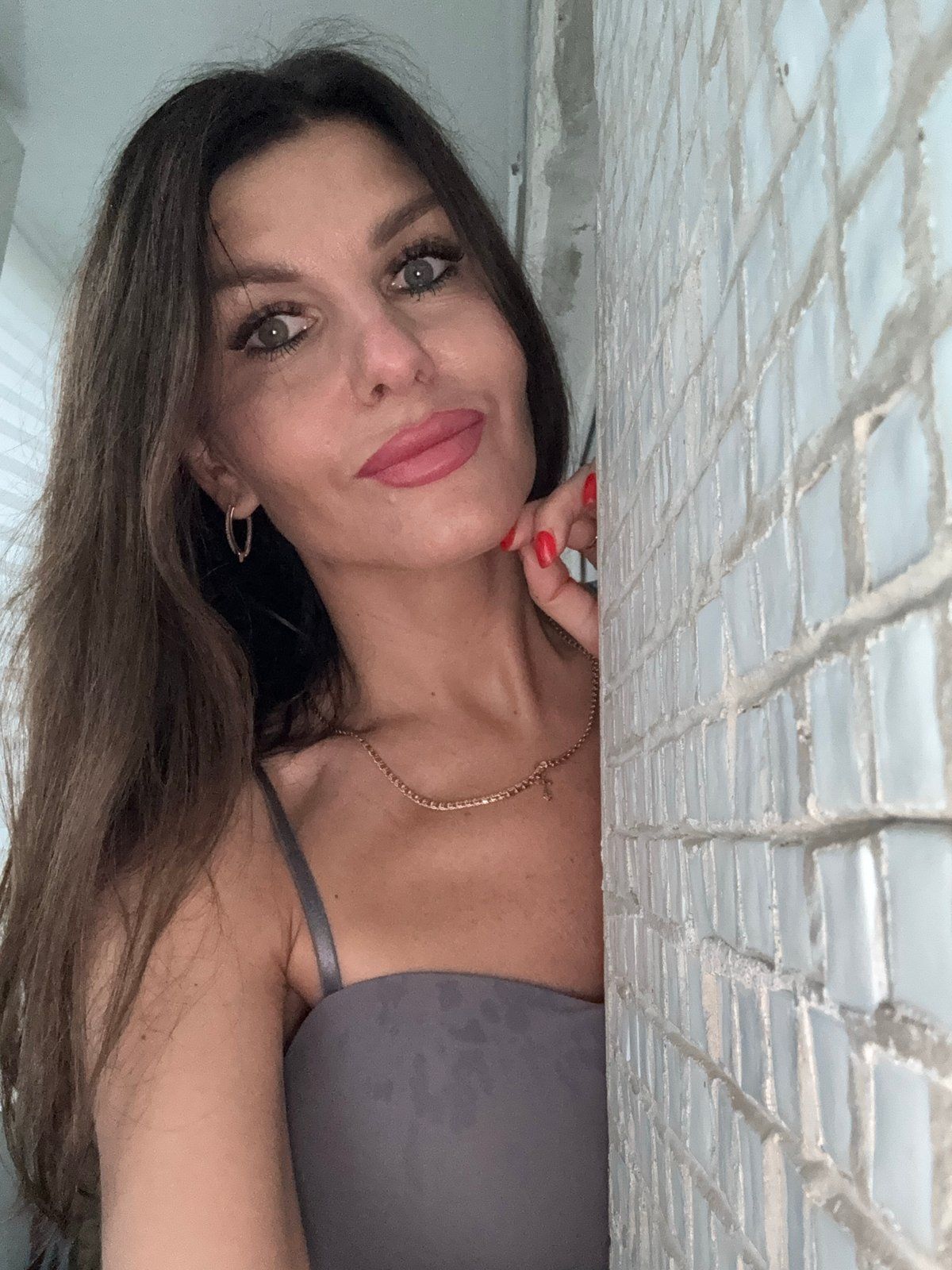 Indoor selfie session in Chaikovsky, cat makes an appearance