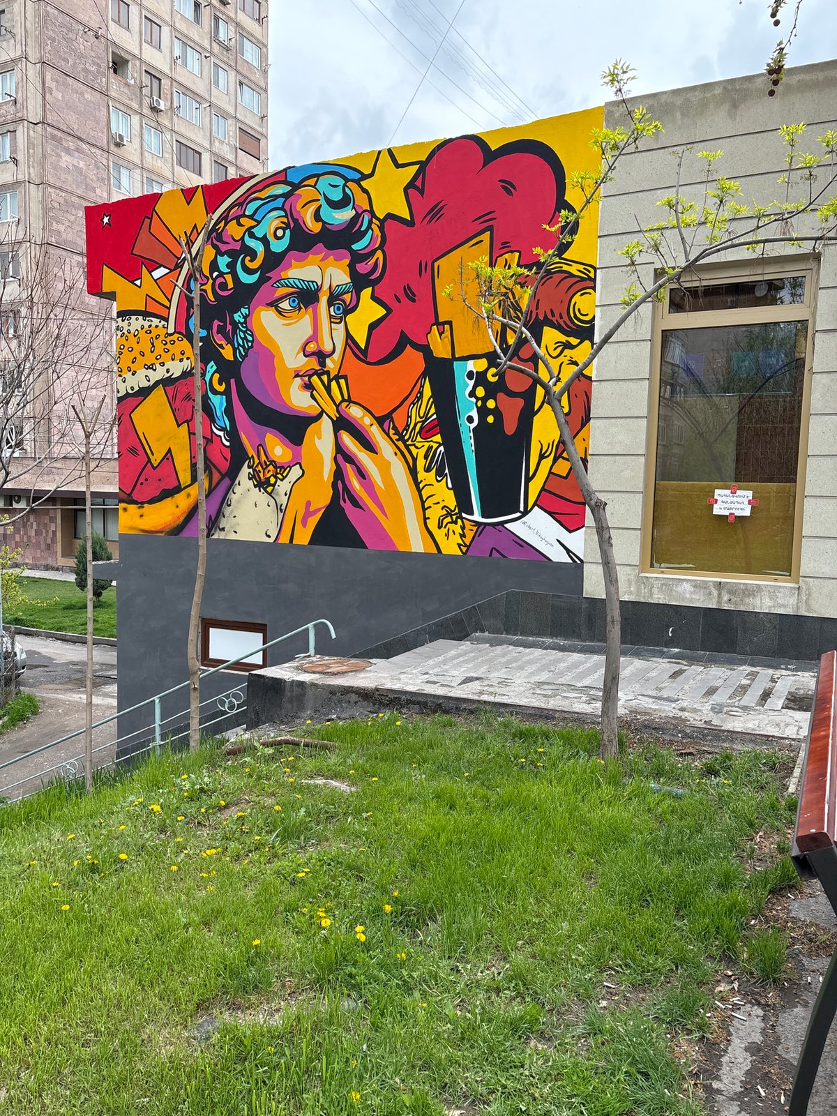 Spring morning scenes documented across Yerevan streets