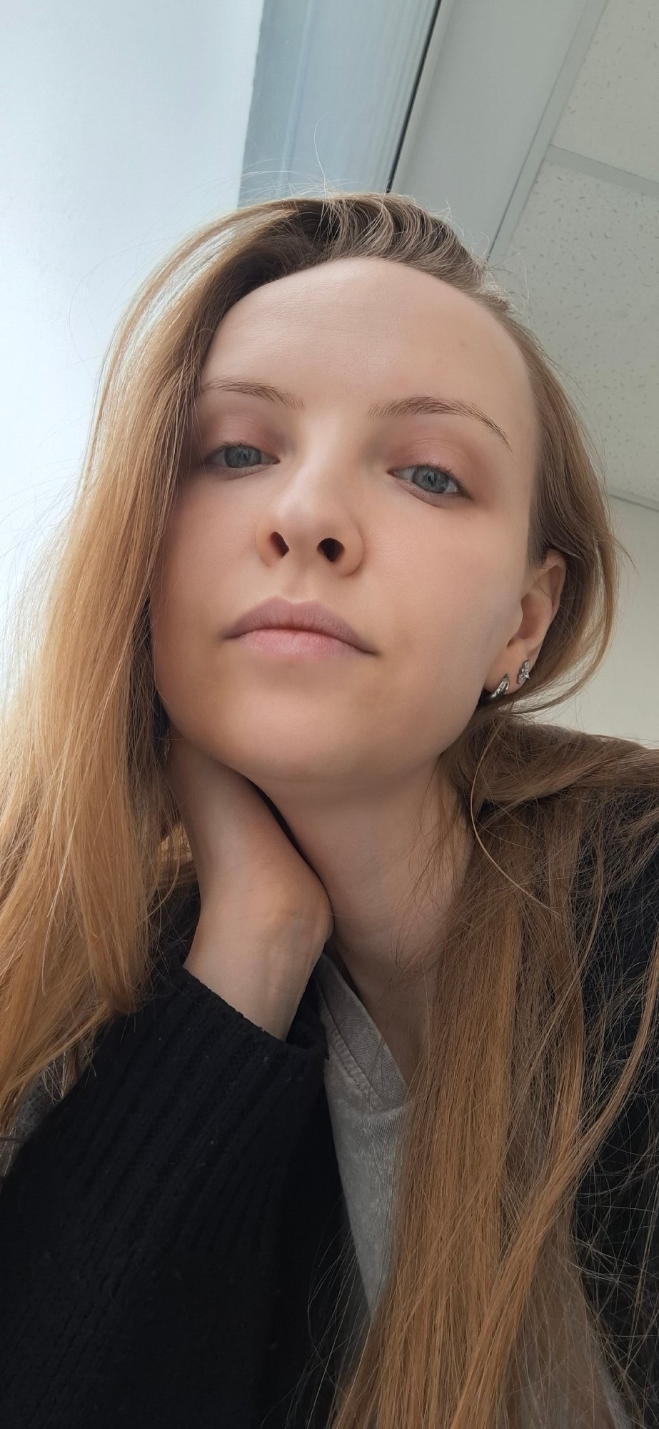 Personal moments captured across Chaikovsky, Russia morning hours