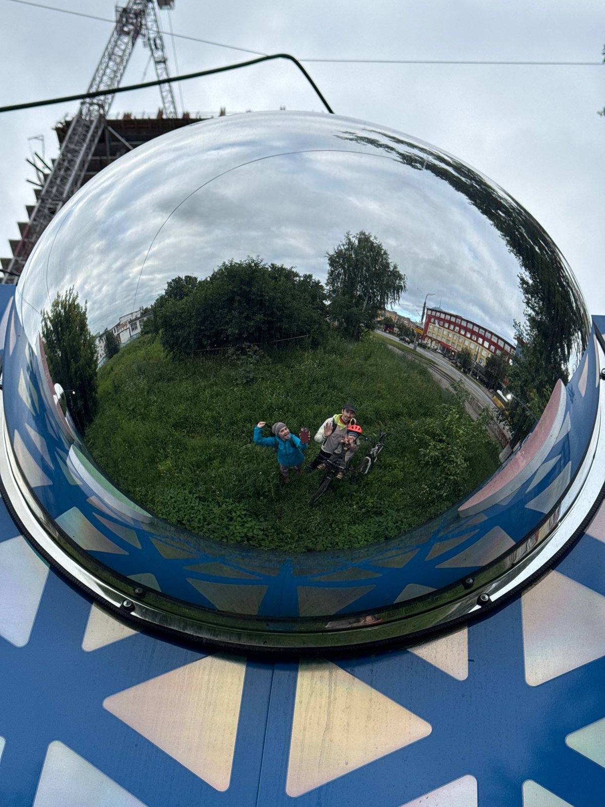 Afternoon bike ride and sculpture stop in Izhevsk