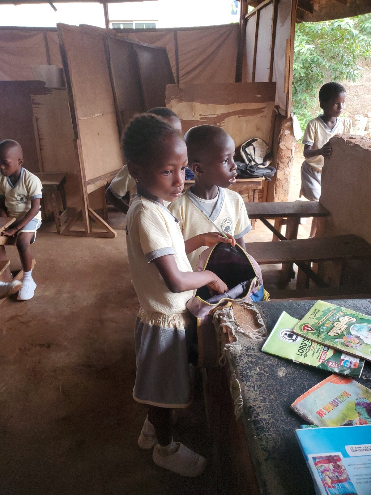 Nigerian students begin school day in Ukwu-Abwa classroom