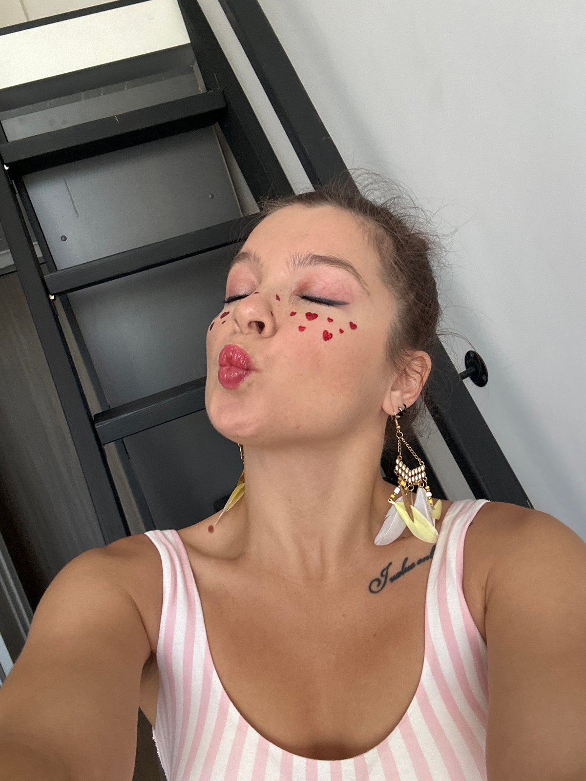 Glam selfie session with heart stickers and bold makeup, Moscow