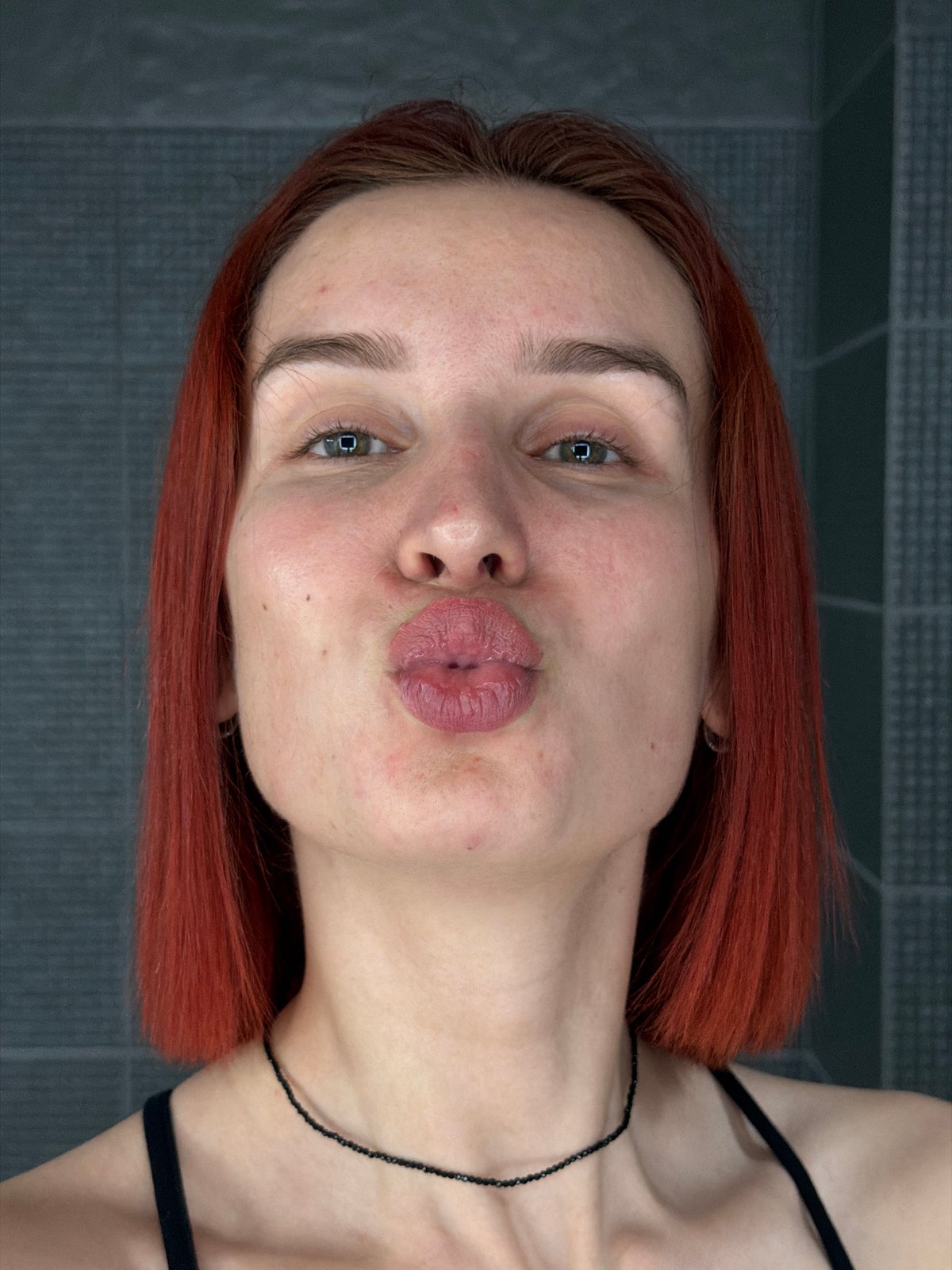 Woman takes bathroom selfies in Chaikovsky, Russia