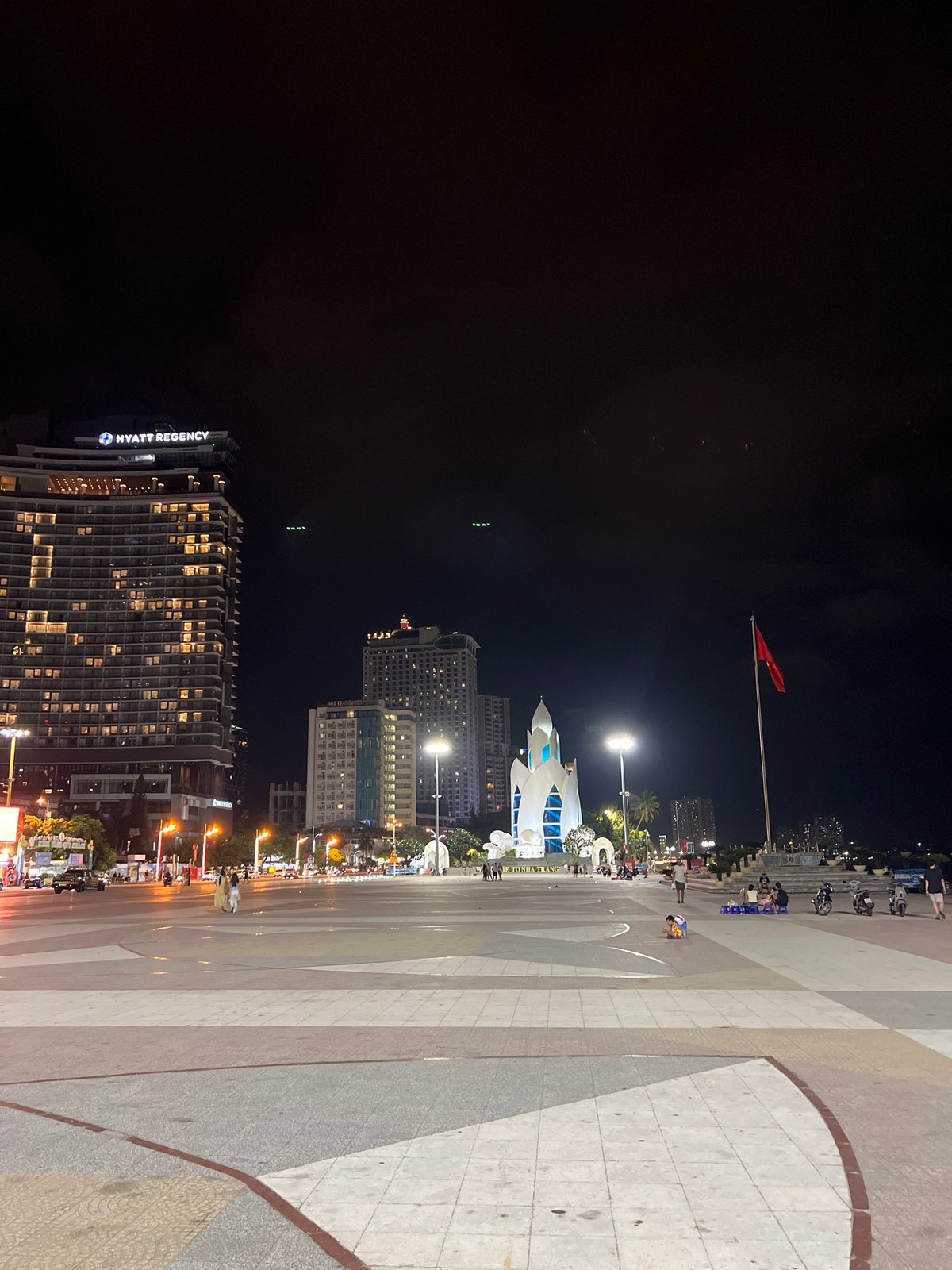 Evening activity captured in Nha Trang's illuminated city square