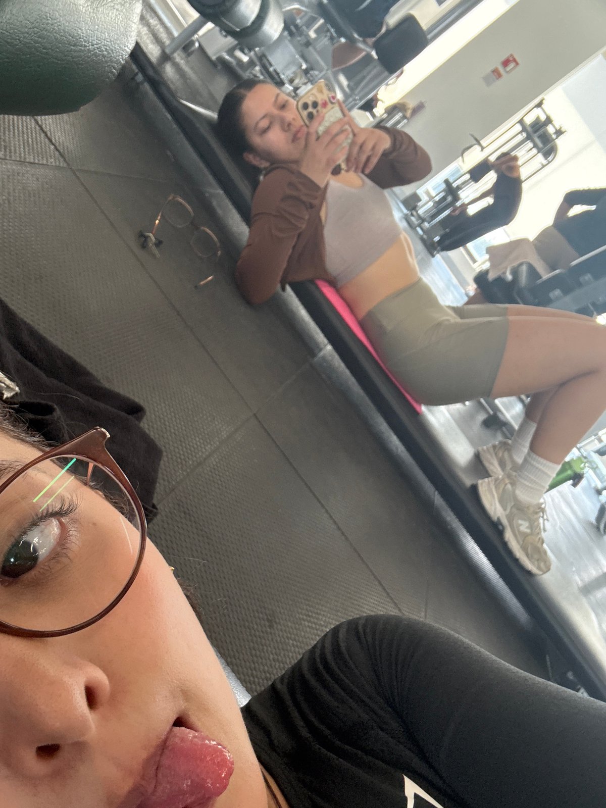 Casual gym moments captured in San Andrés Cholula fitness center