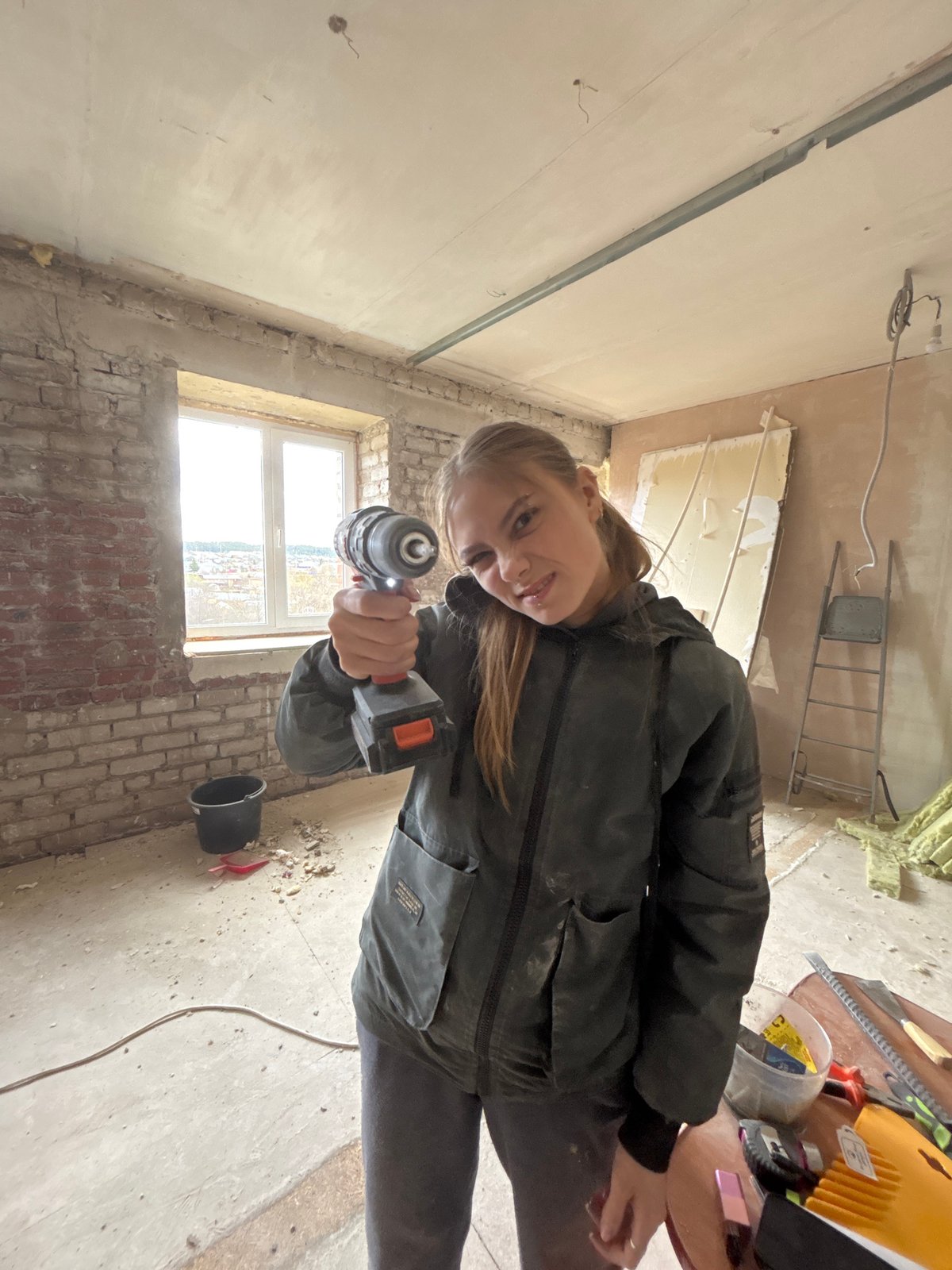 Young person in work attire spotted in Foki, Russia