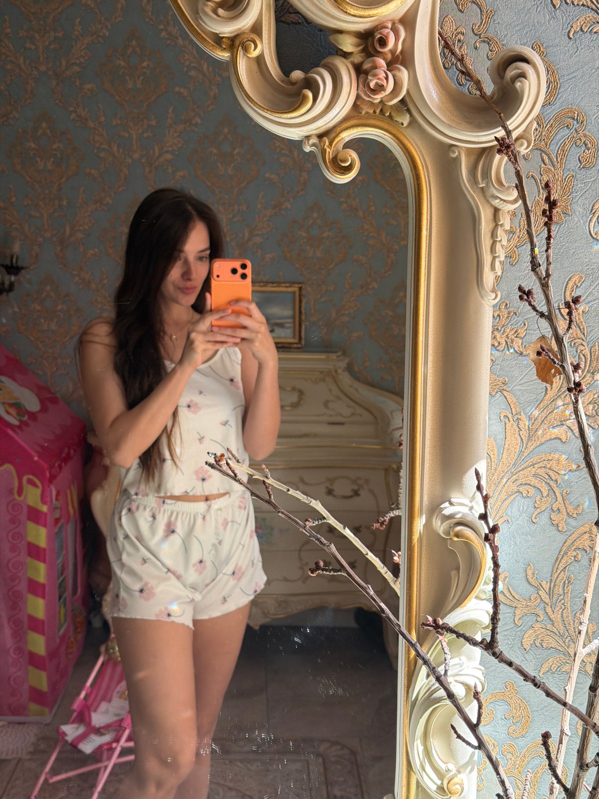 Mirror selfies in contrasting Ufa interiors, casual and ornate