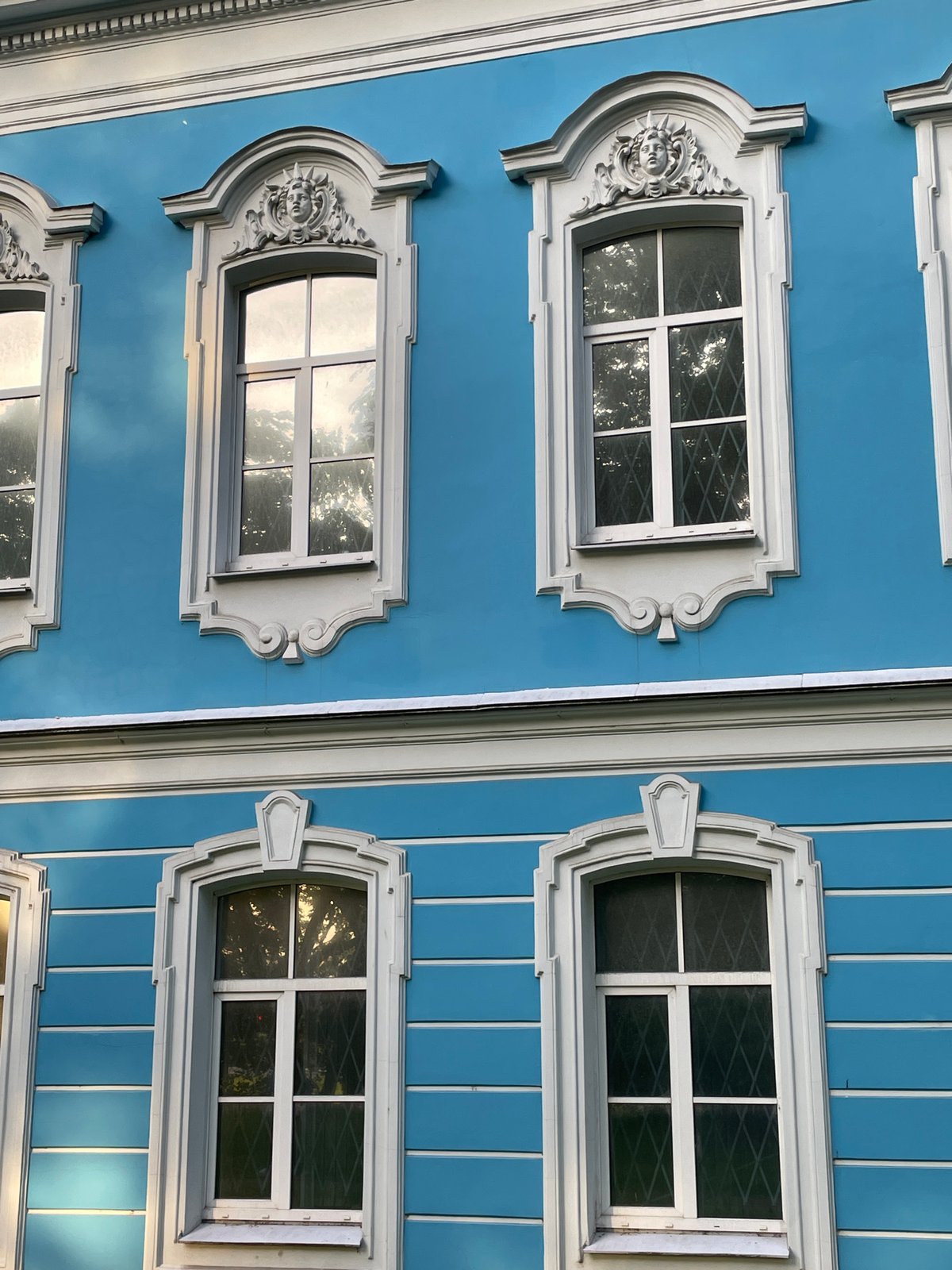 Tourist documents historic Saint Petersburg landmarks during afternoon walk