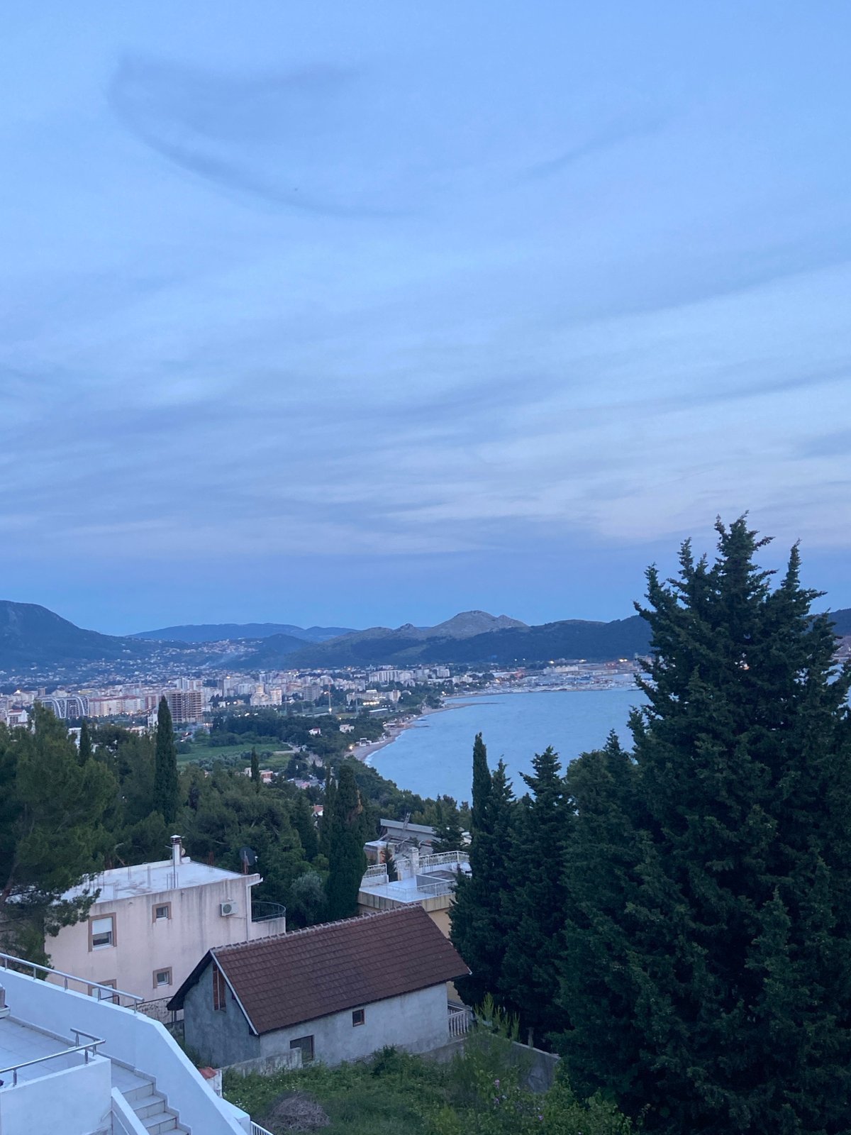 Clear afternoon skies observed over Šušanj Montenegro coastline