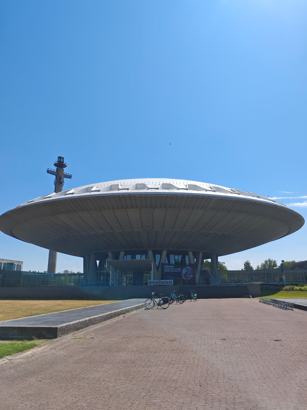 Inside Eindhoven's Evoluon: science, space, and sculpture
